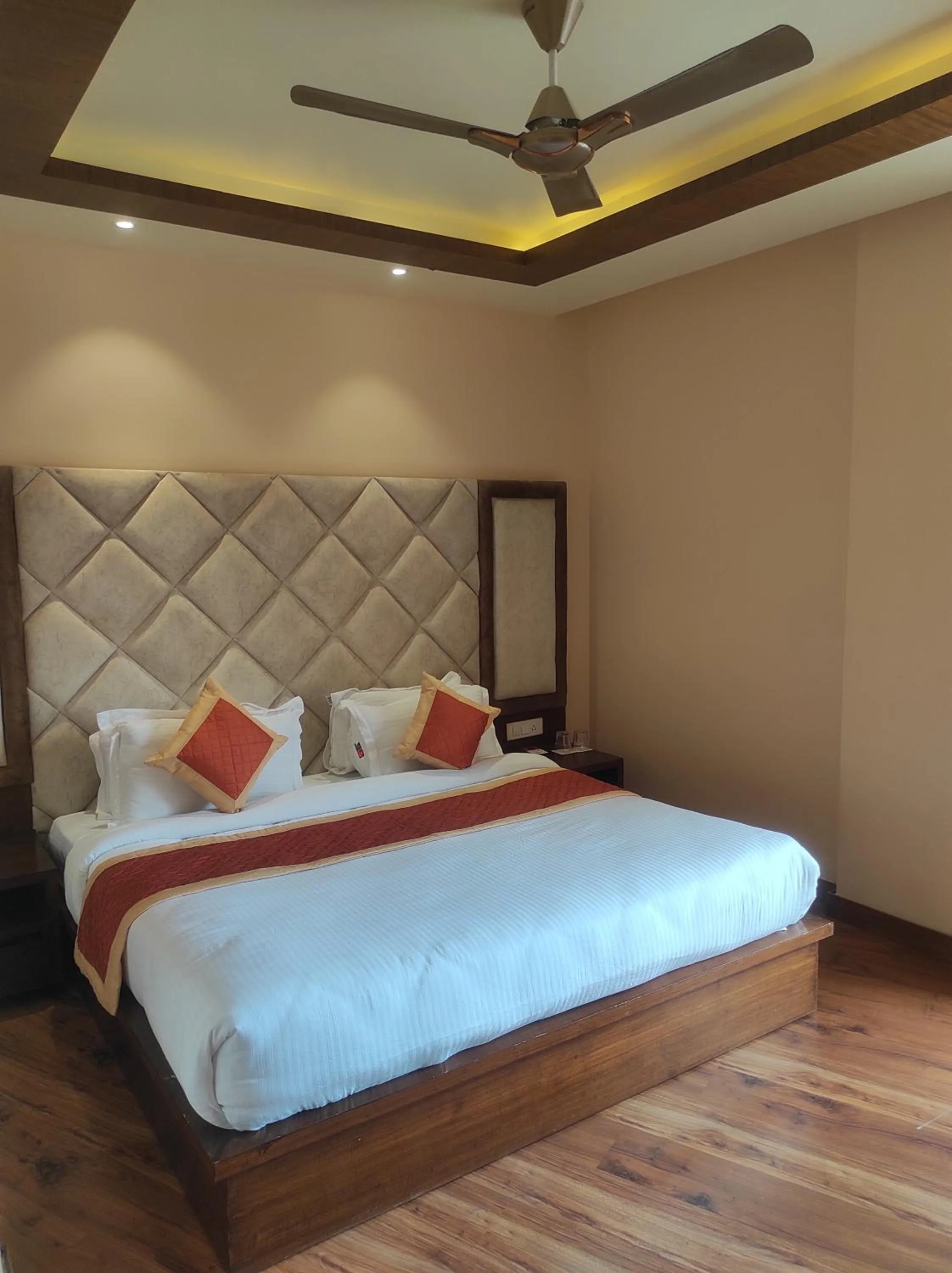 Bed in Mastiff Hotel, Dalhousie