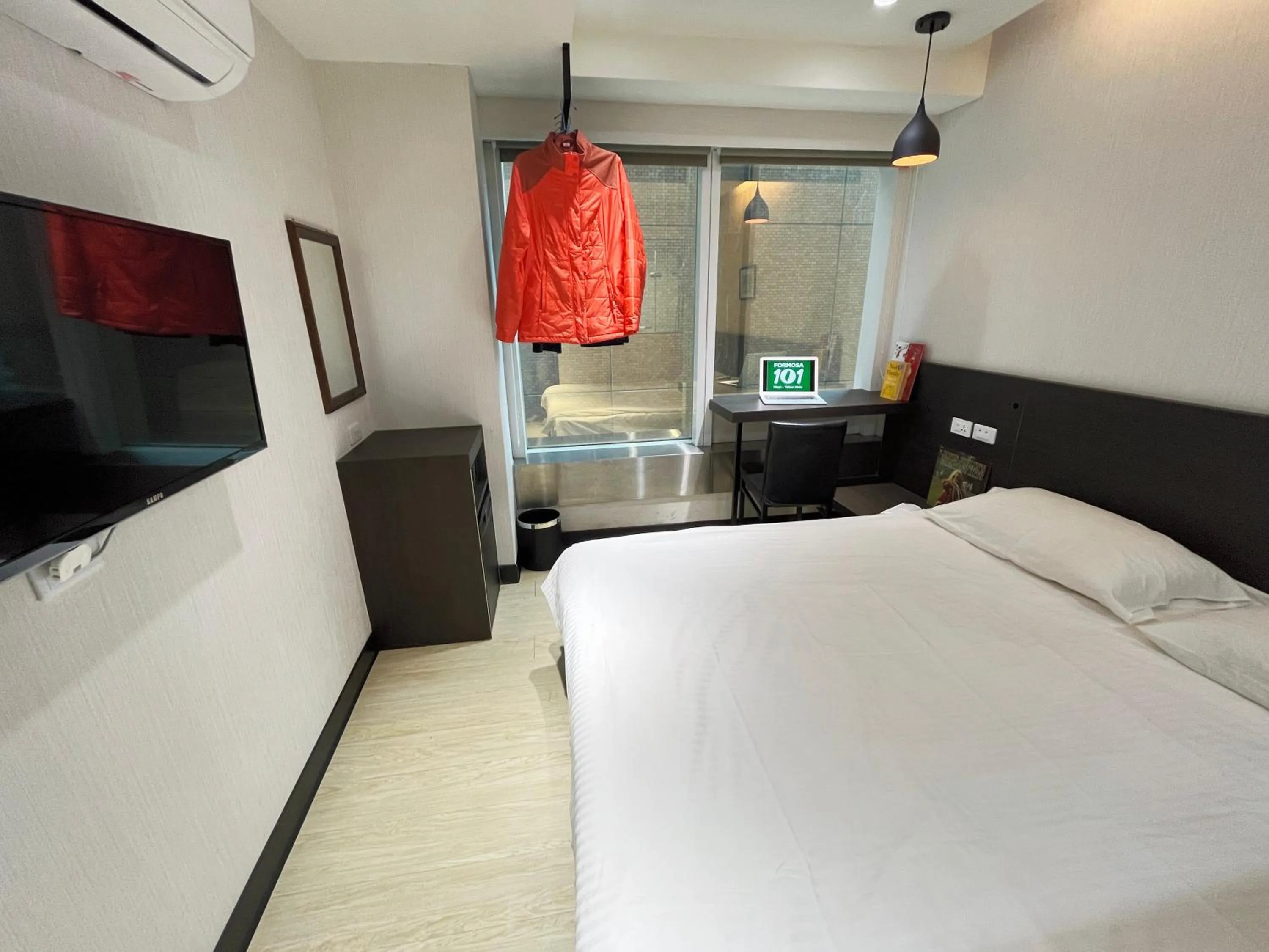 Bed in Formosa 101 Taipei Main Branch