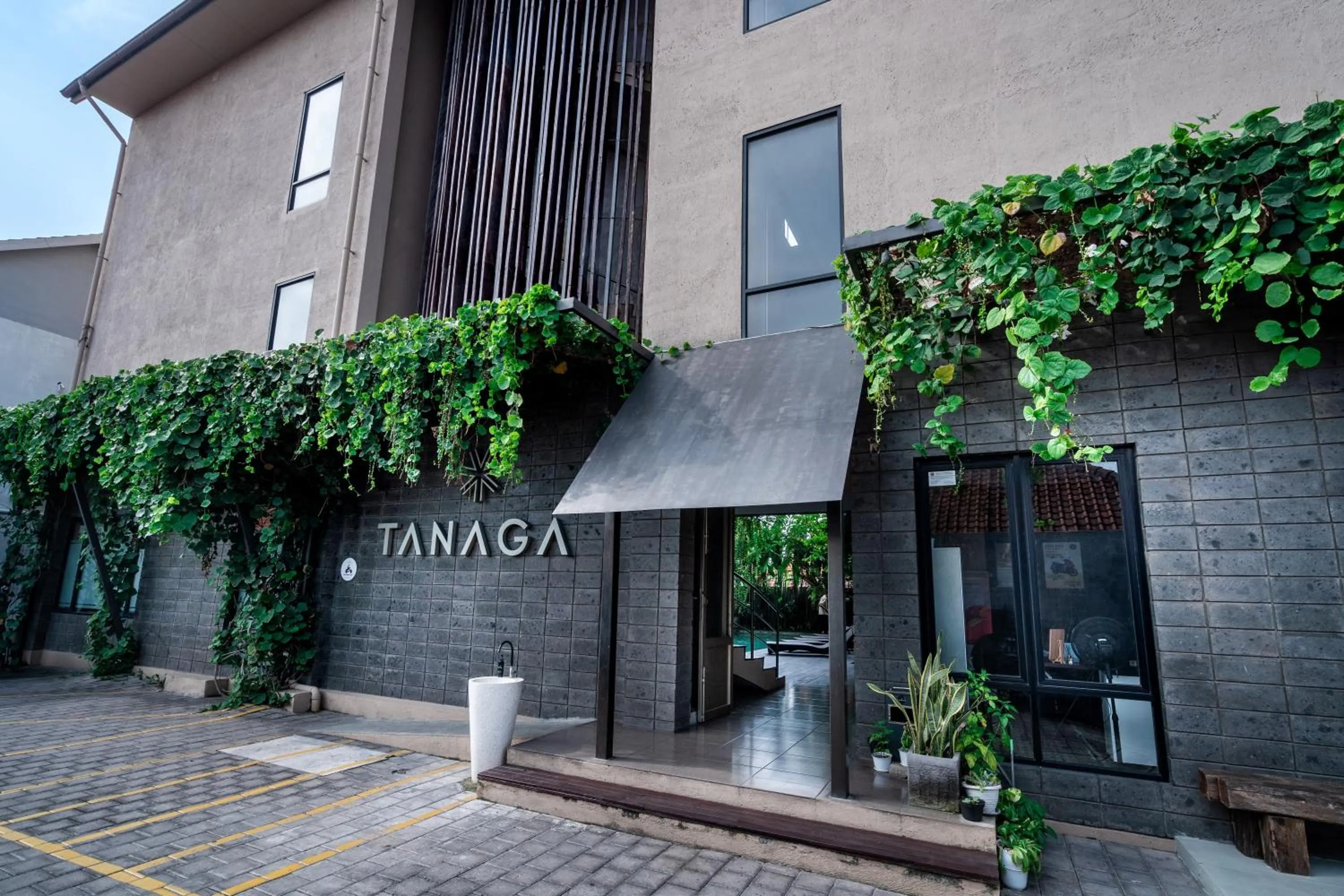 Parking in Tanaga CoLiving