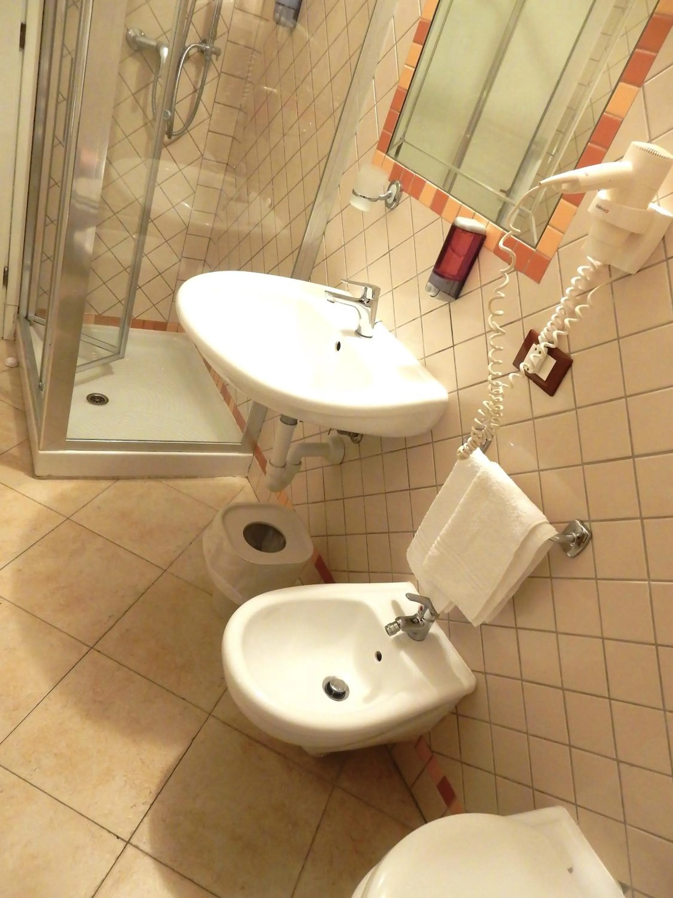 Shower in Hotel Kaly