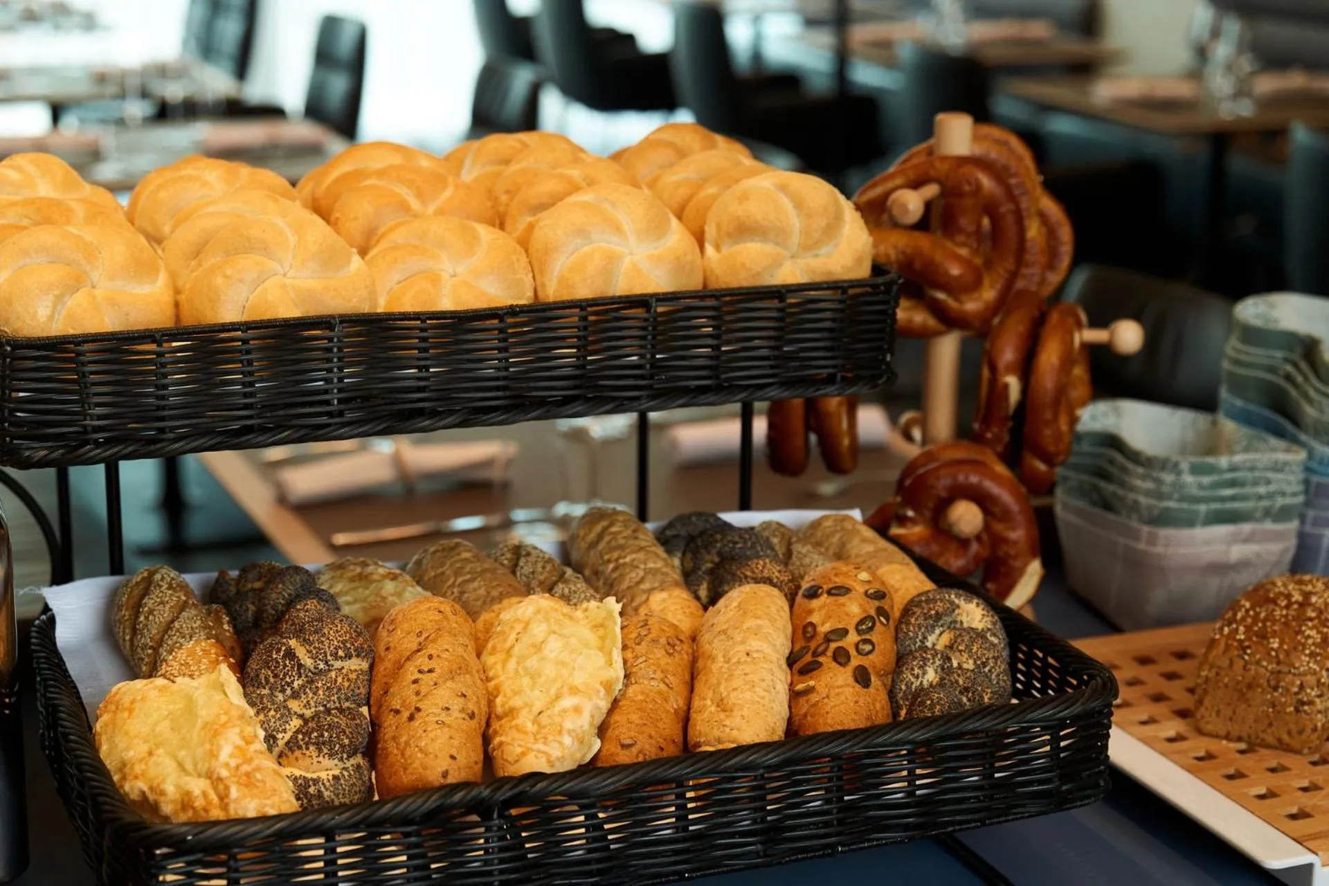 Restaurant/places to eat in Hotel Le Parc