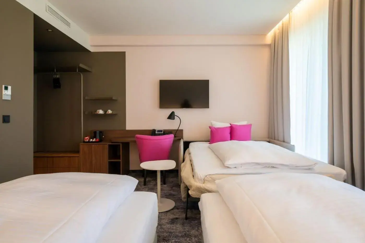 Superior Room - single occupancy in Hotel Le Parc Superior Room - single occupancy in Hotel Le Parc