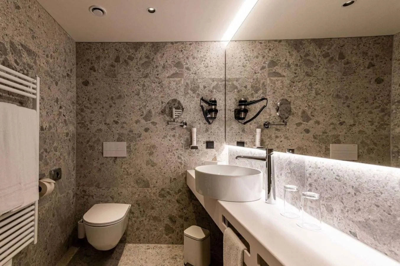 Bathroom in Hotel Le Parc