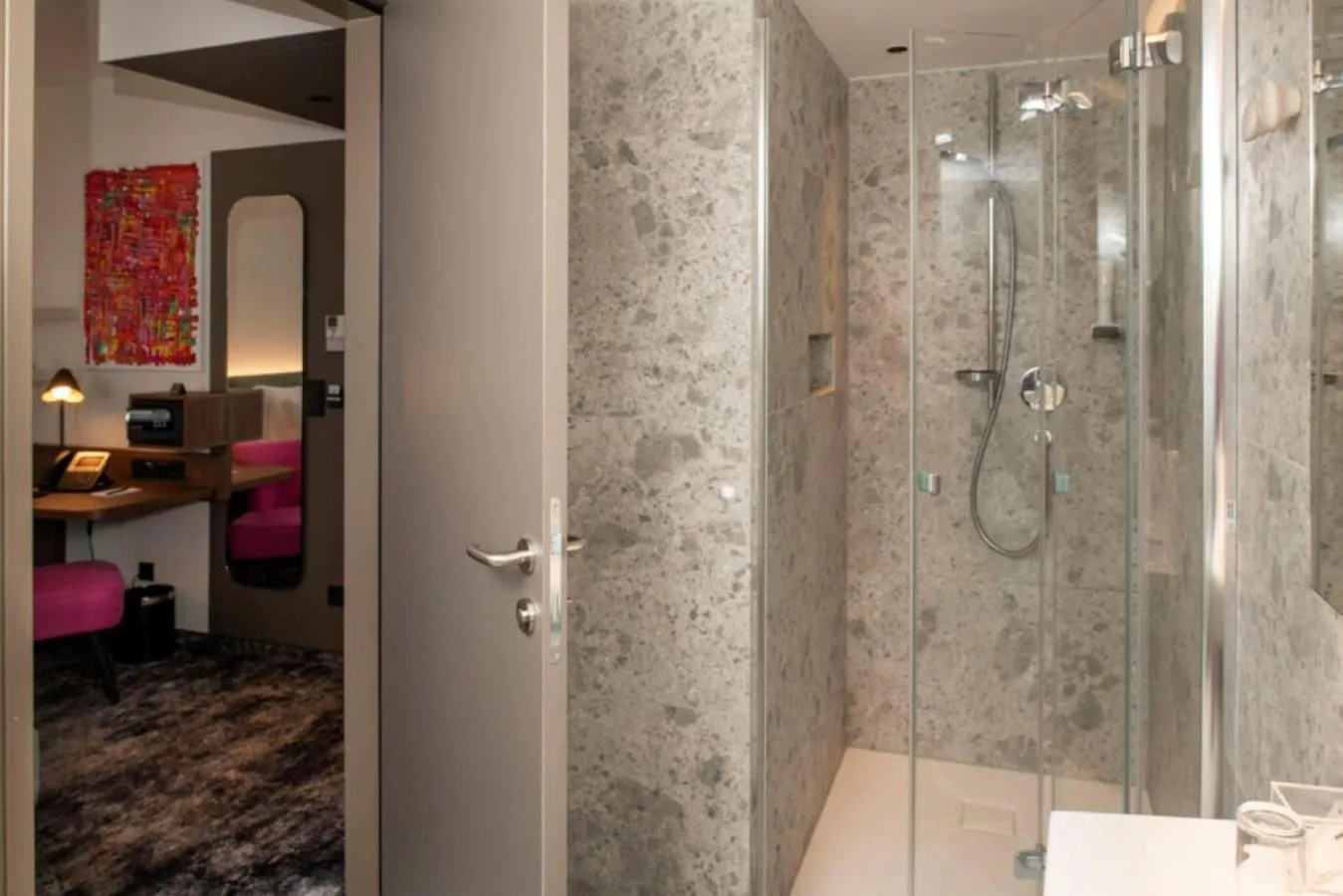 Bathroom in Hotel Le Parc