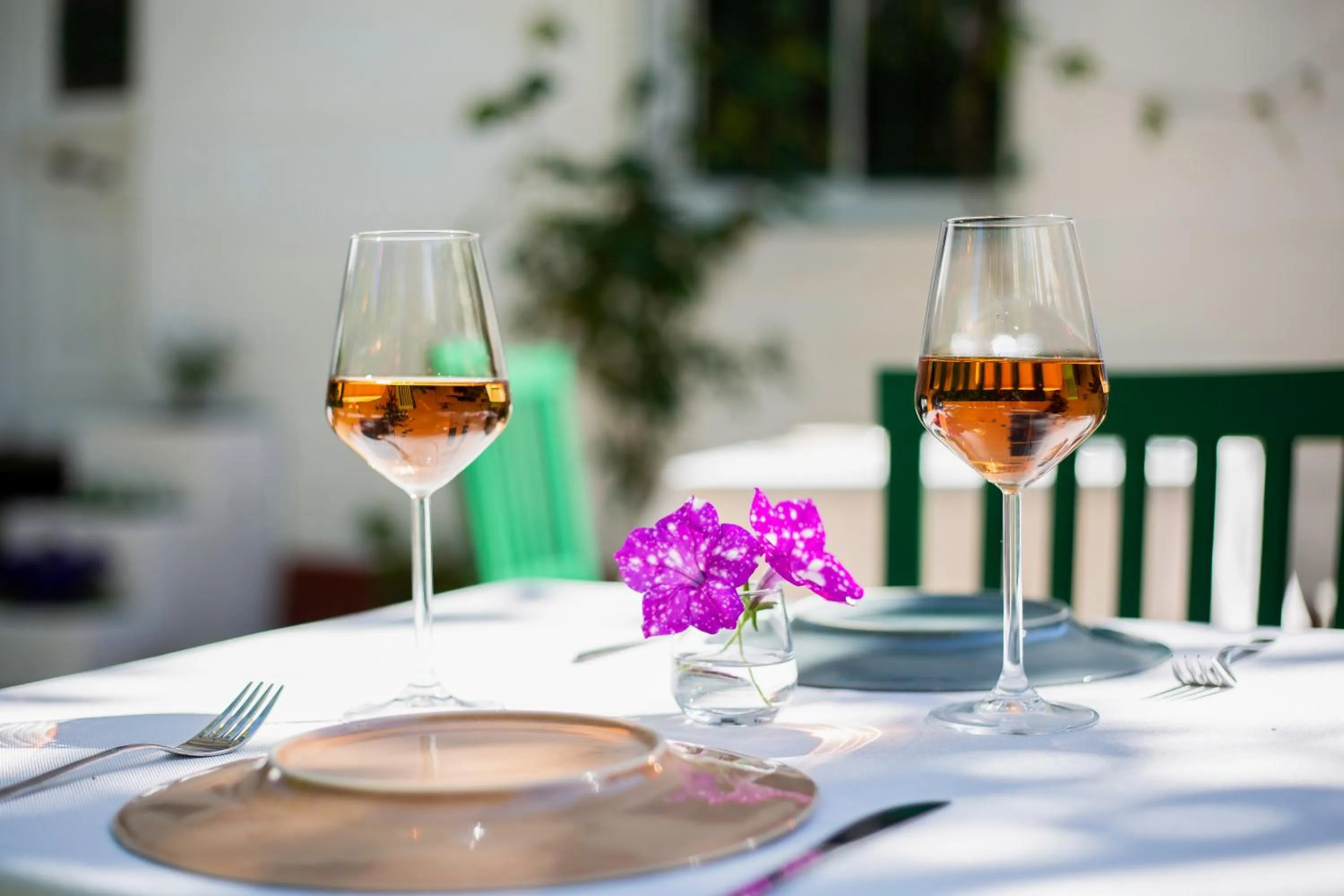 Restaurant/places to eat in No16 Ada