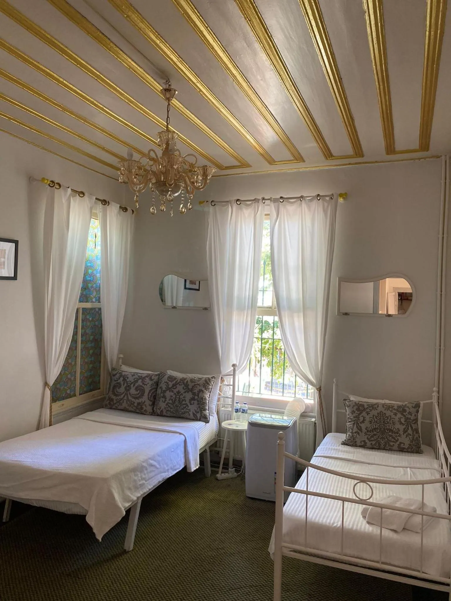 Bedroom, Bed in No16 Ada