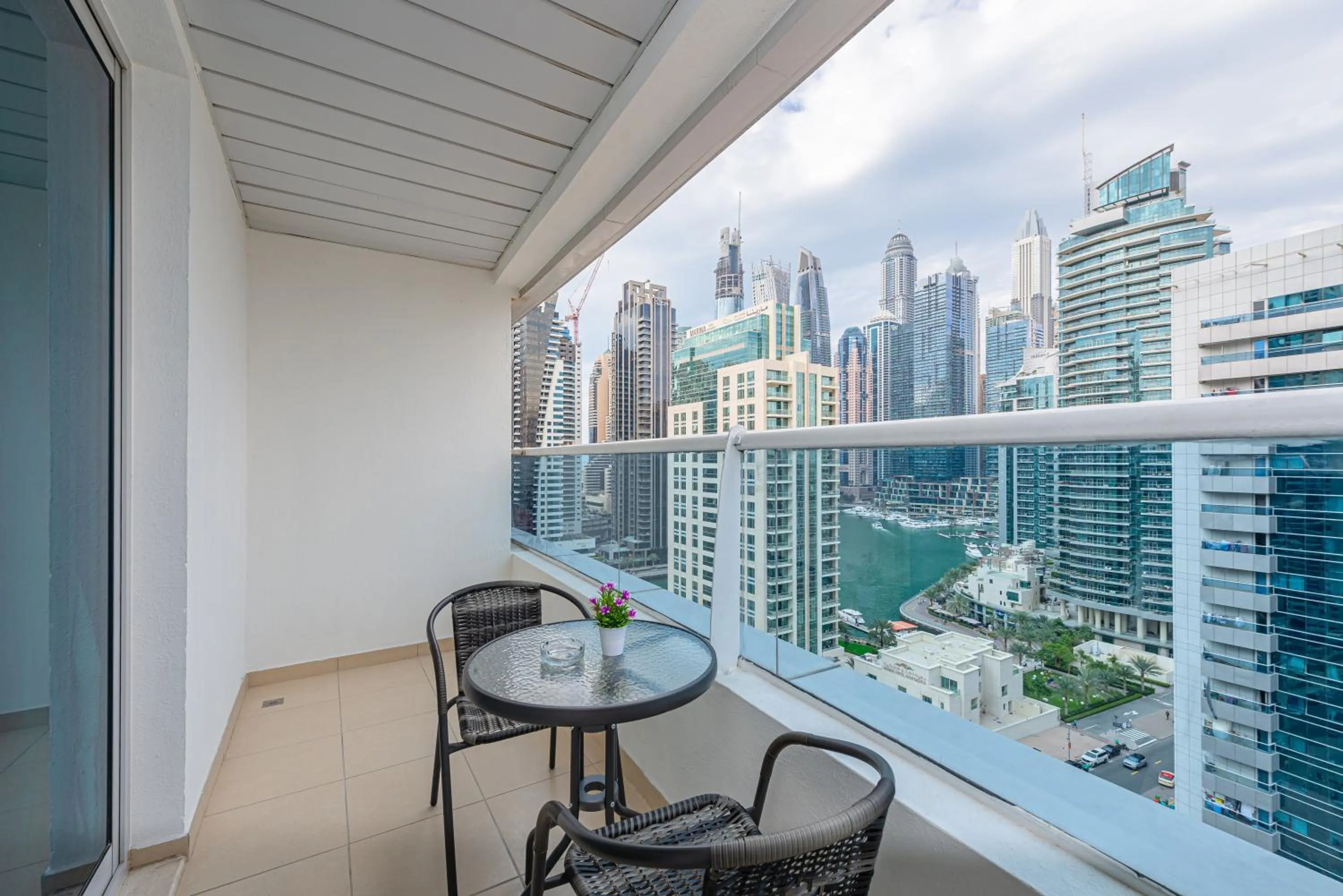Balcony/Terrace in Marco Polo - Find your calm escape in Dubai Marina