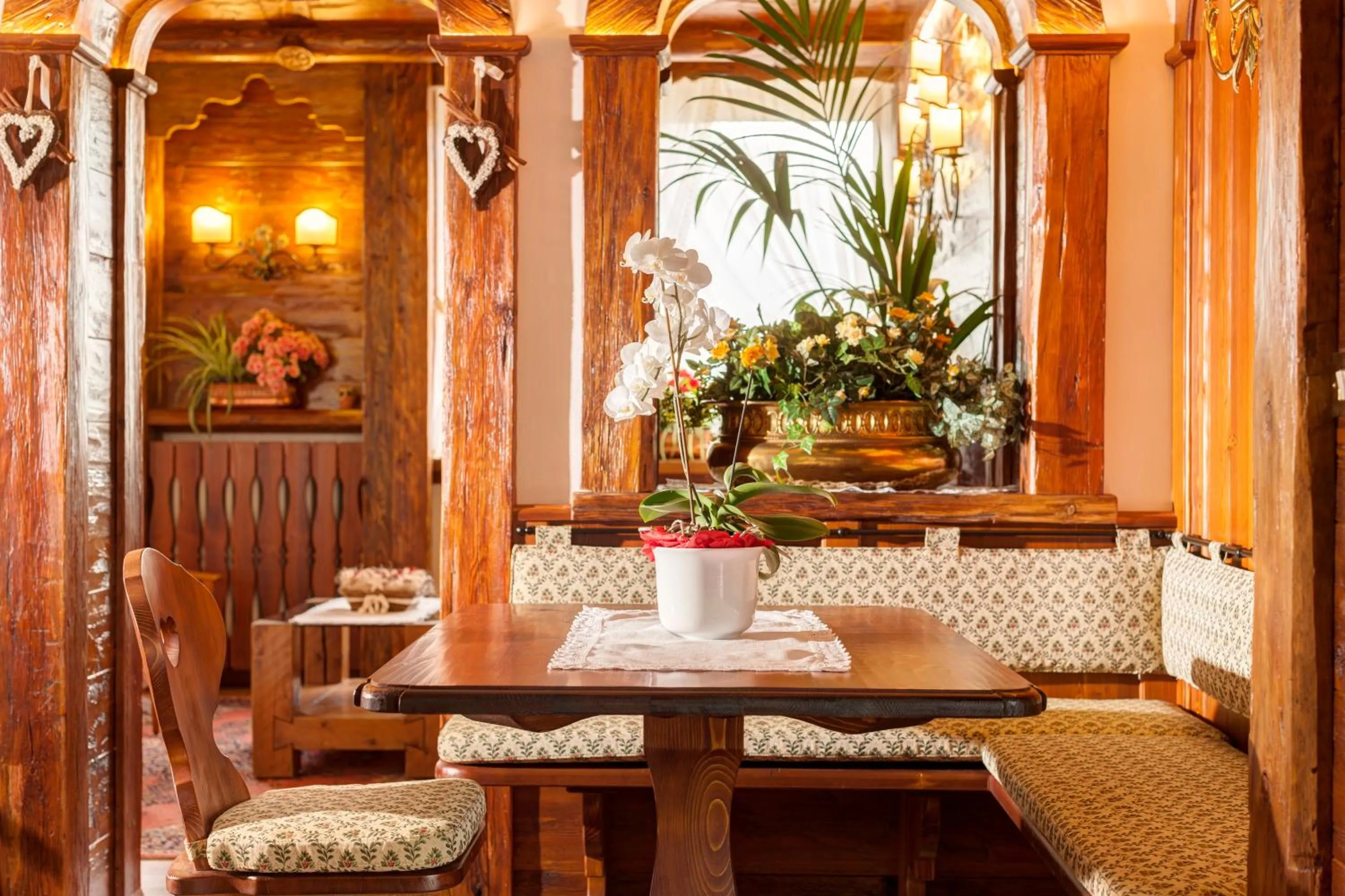 Lounge or bar in Hotel Columbia & Spa