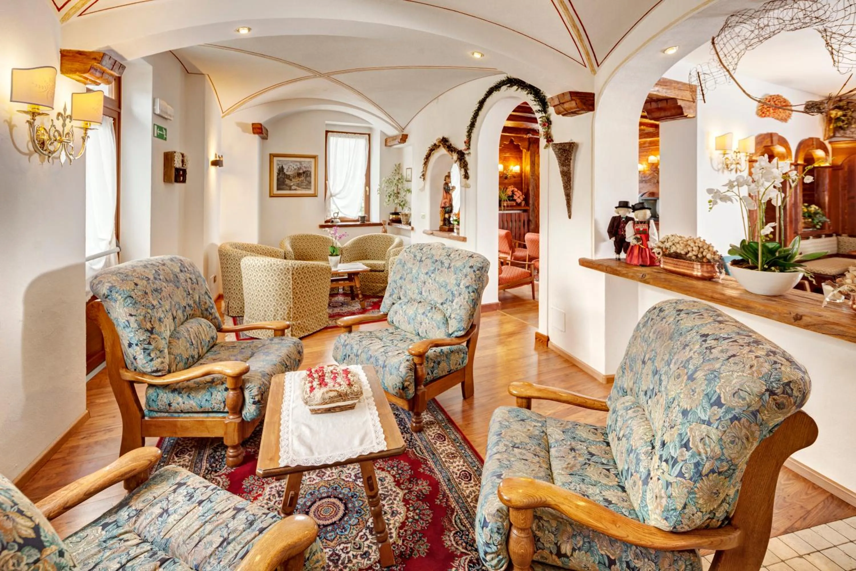 Communal lounge/ TV room in Hotel Columbia & Spa