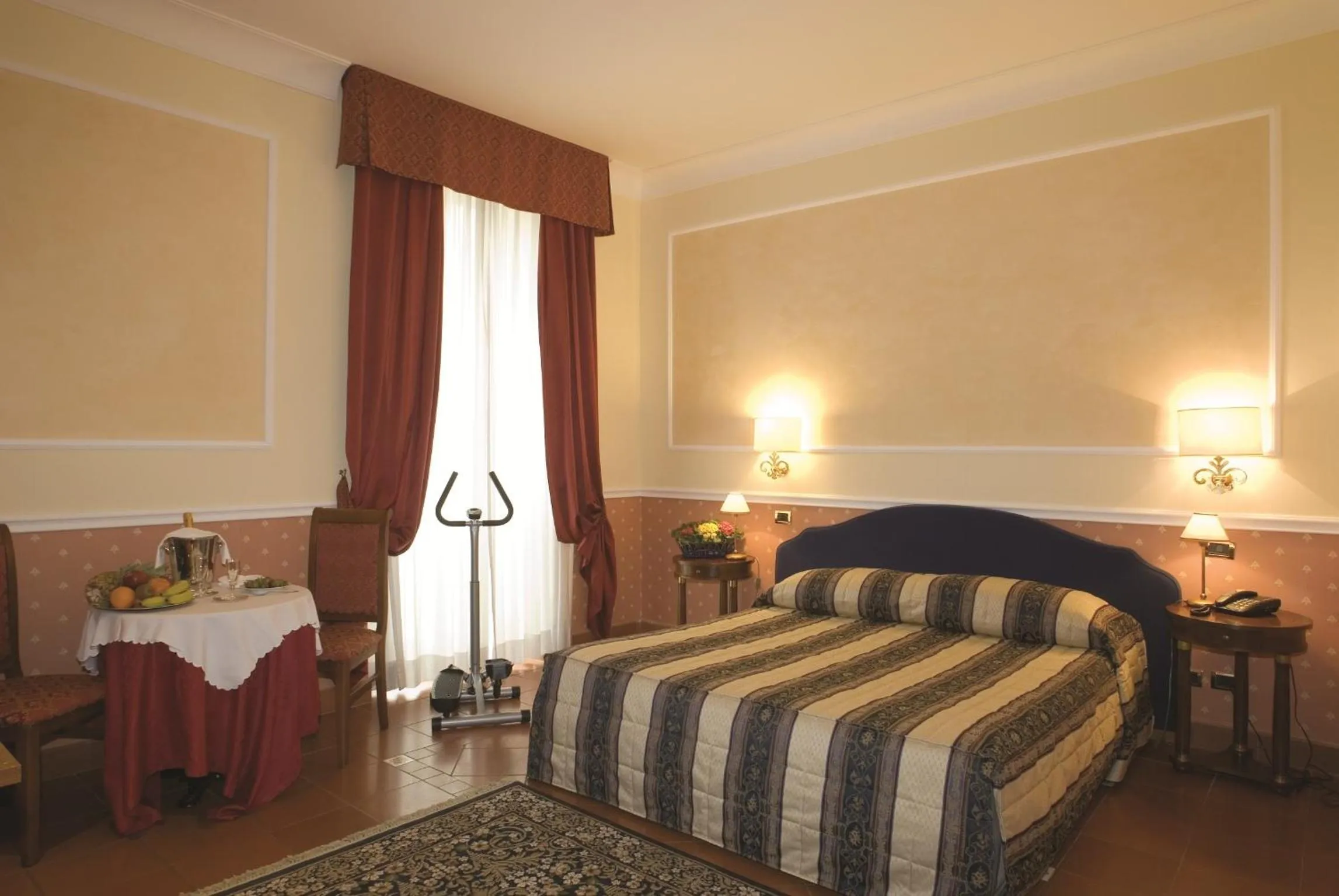 Photo of the whole room, Bed in Relais Hotel Antico Palazzo Rospigliosi