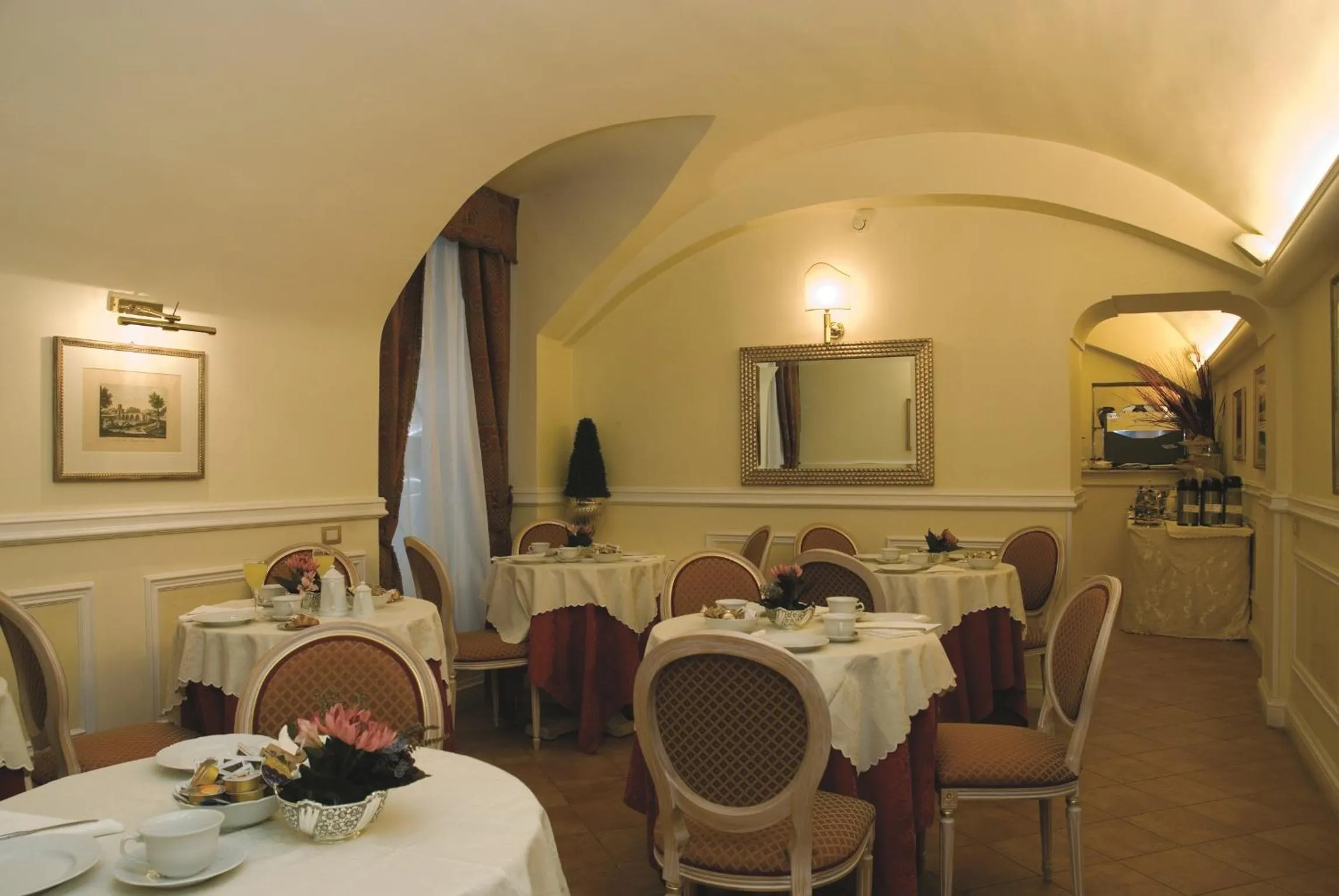 Restaurant/places to eat in Relais Hotel Antico Palazzo Rospigliosi