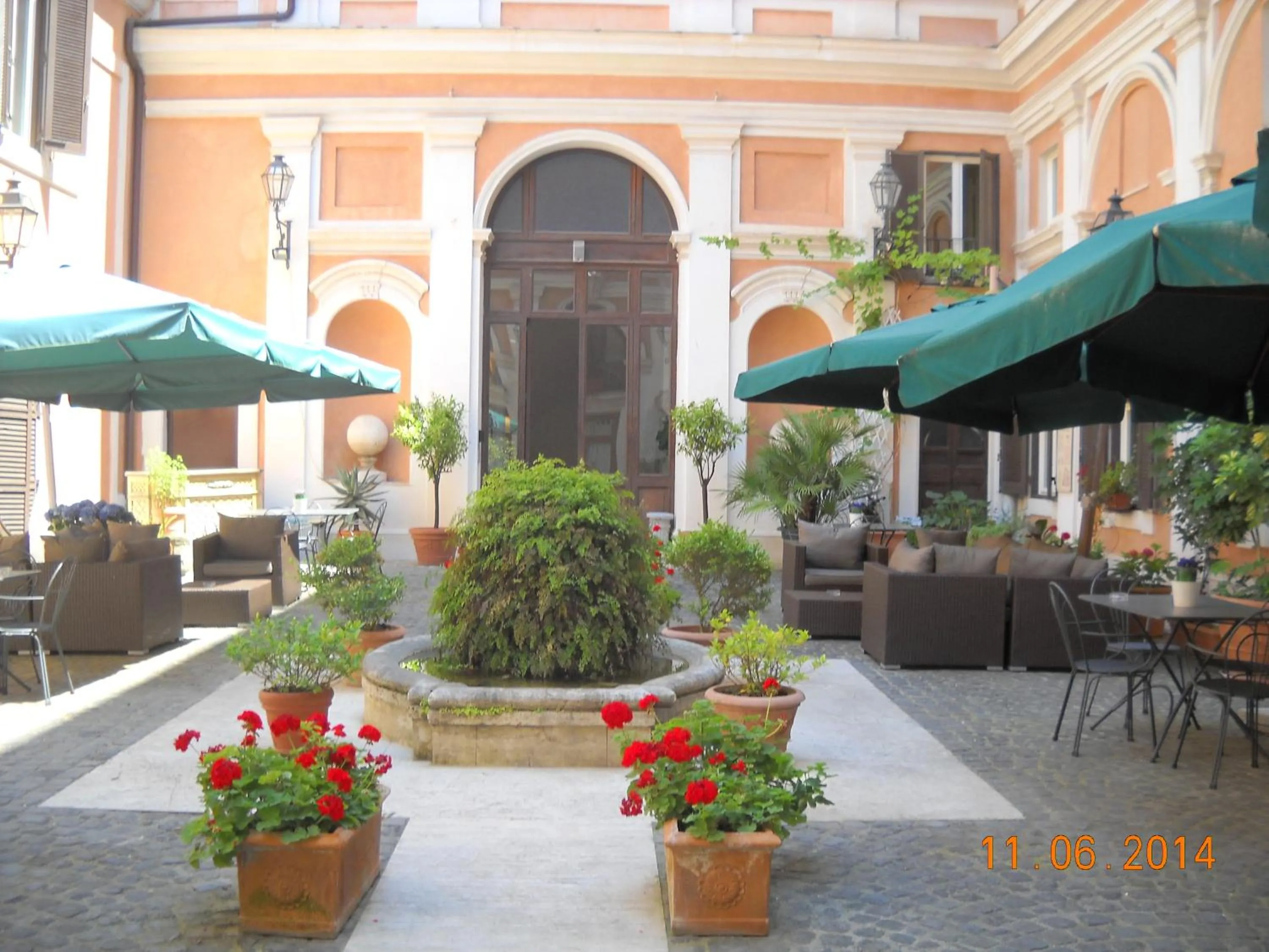 Patio in Relais Hotel Antico Palazzo Rospigliosi
