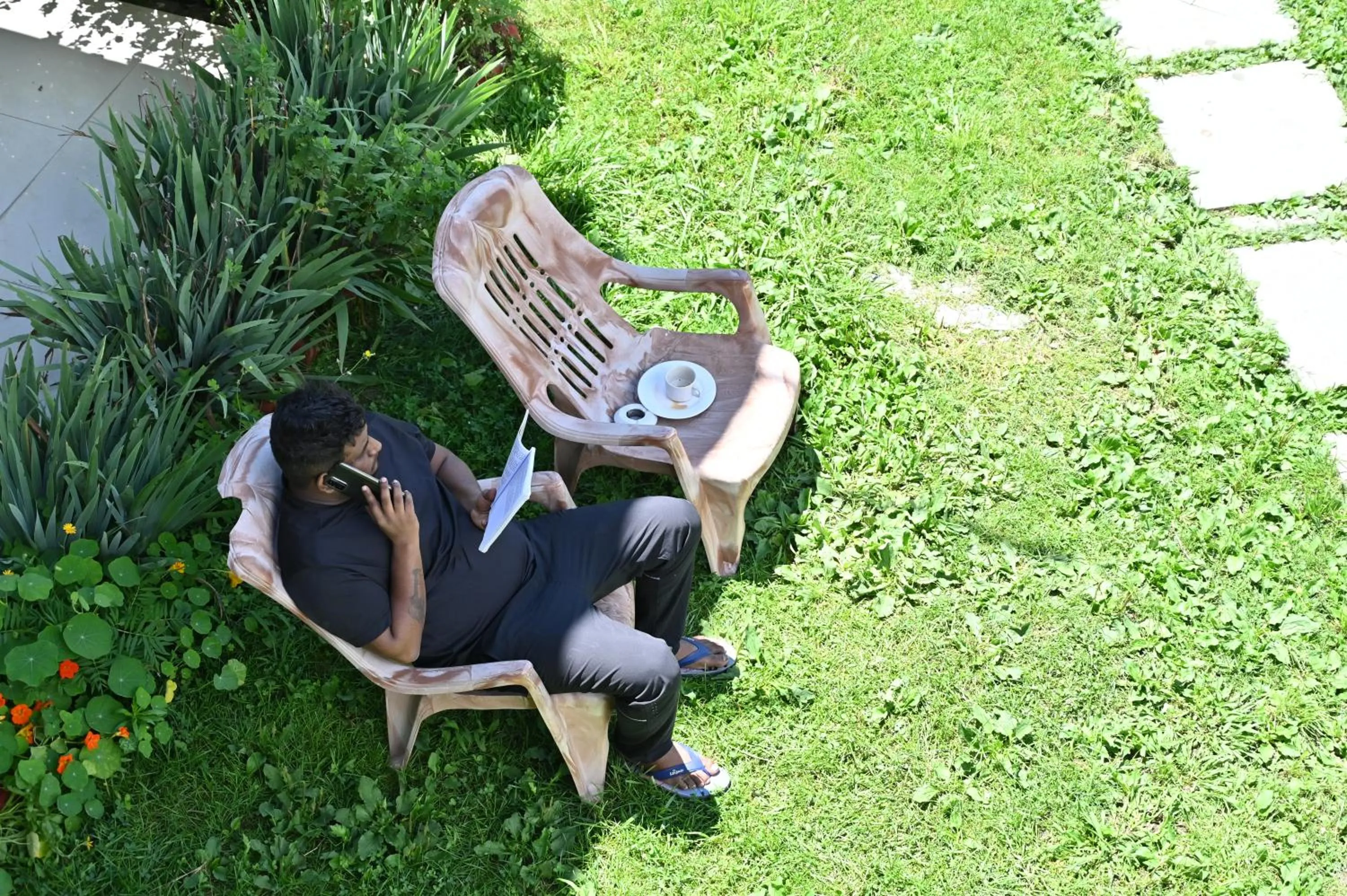 Garden in indian backpackers hostel