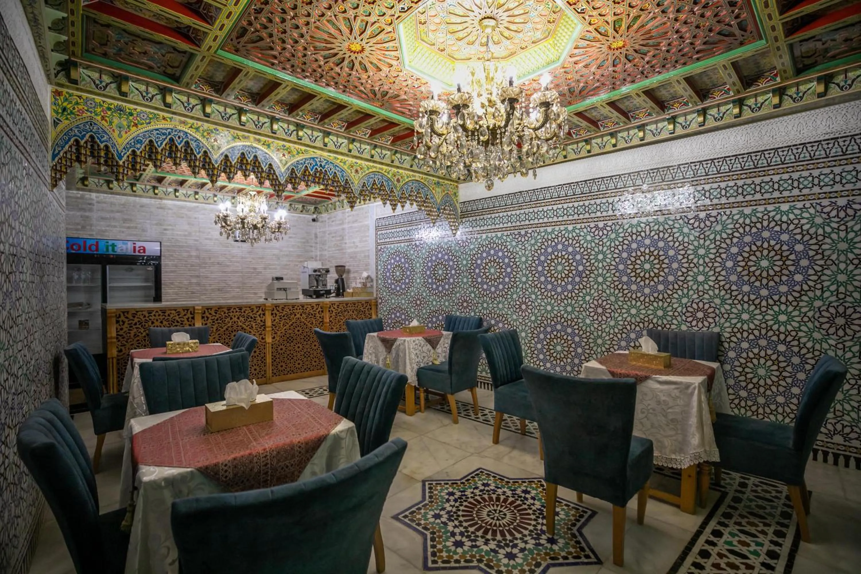 Restaurant/places to eat in Hotel & Ryad DALILA