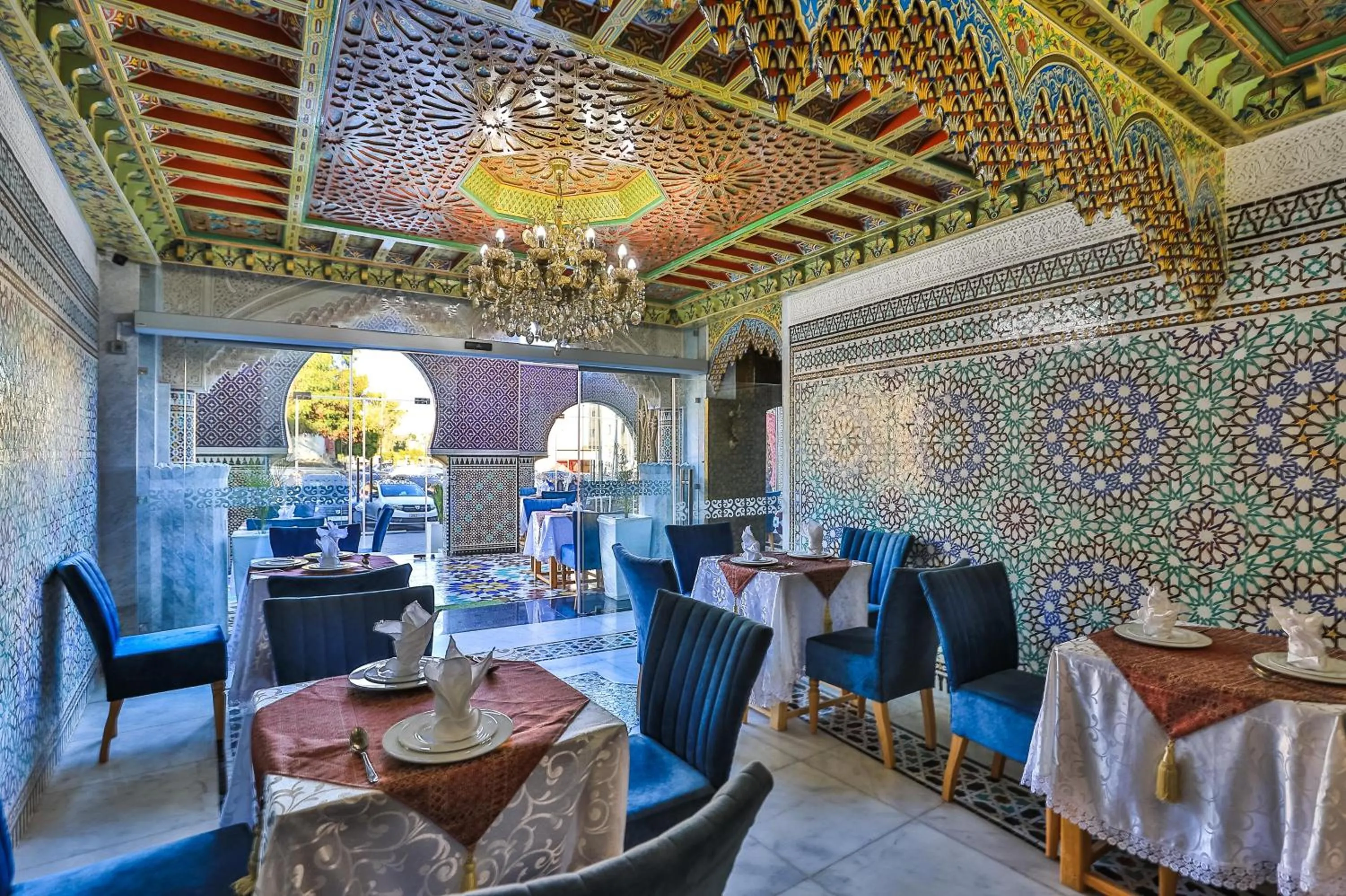 Restaurant/places to eat in Hotel & Ryad DALILA
