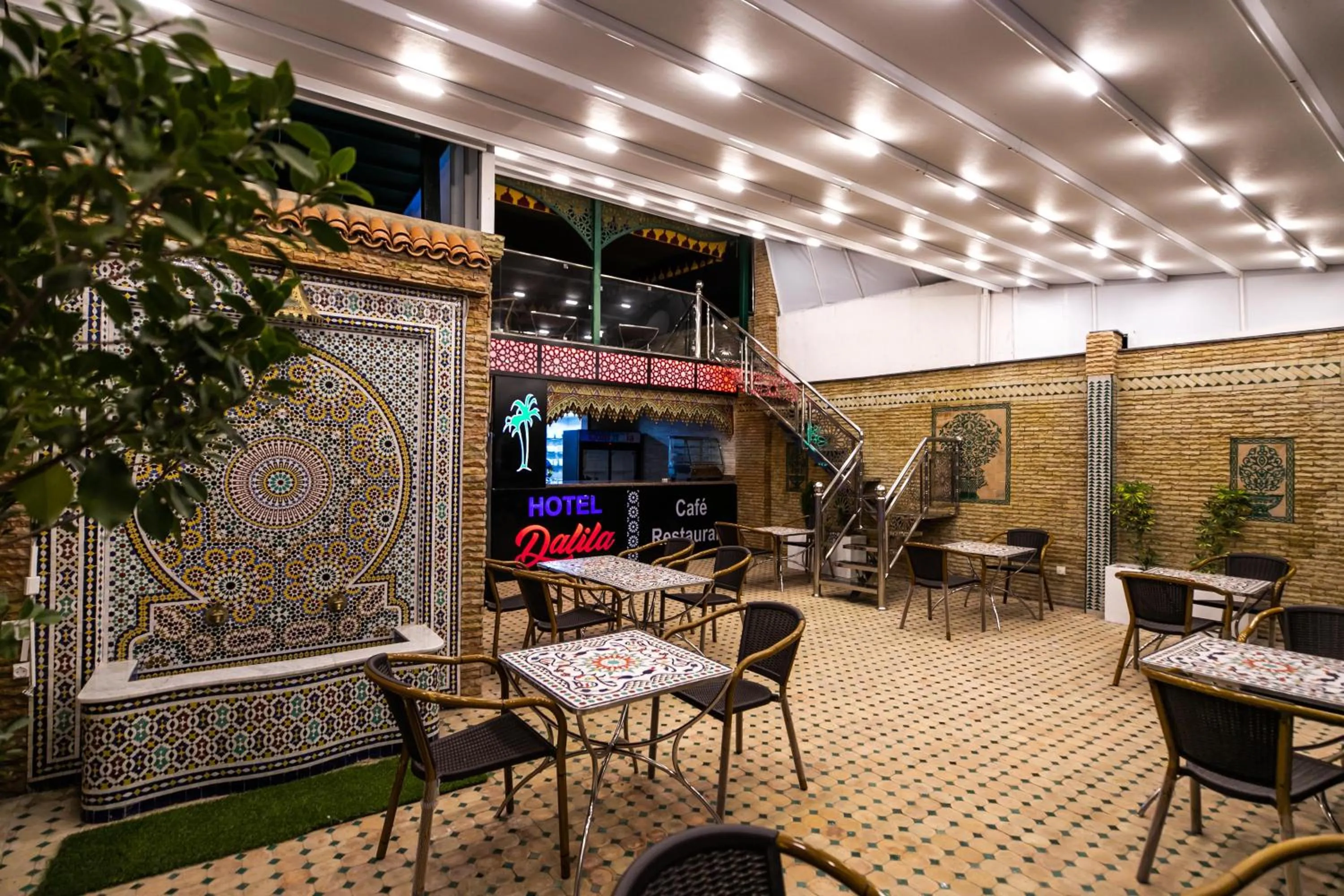 Restaurant/places to eat in Hotel & Ryad DALILA