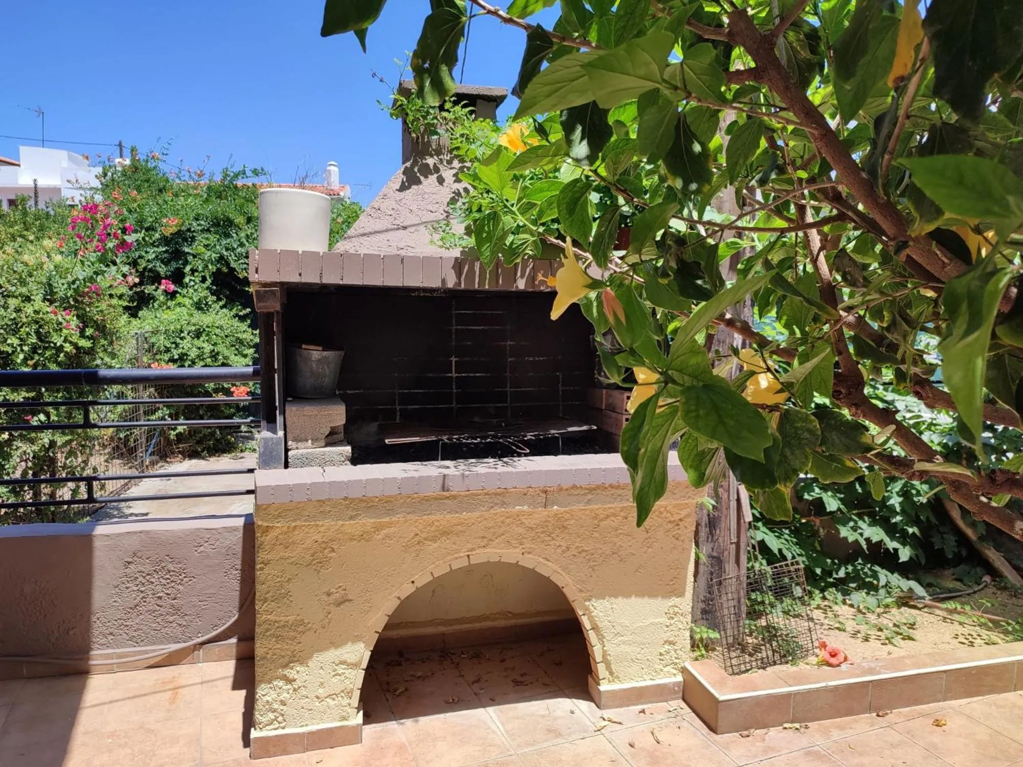 BBQ facilities in Fotula Studios