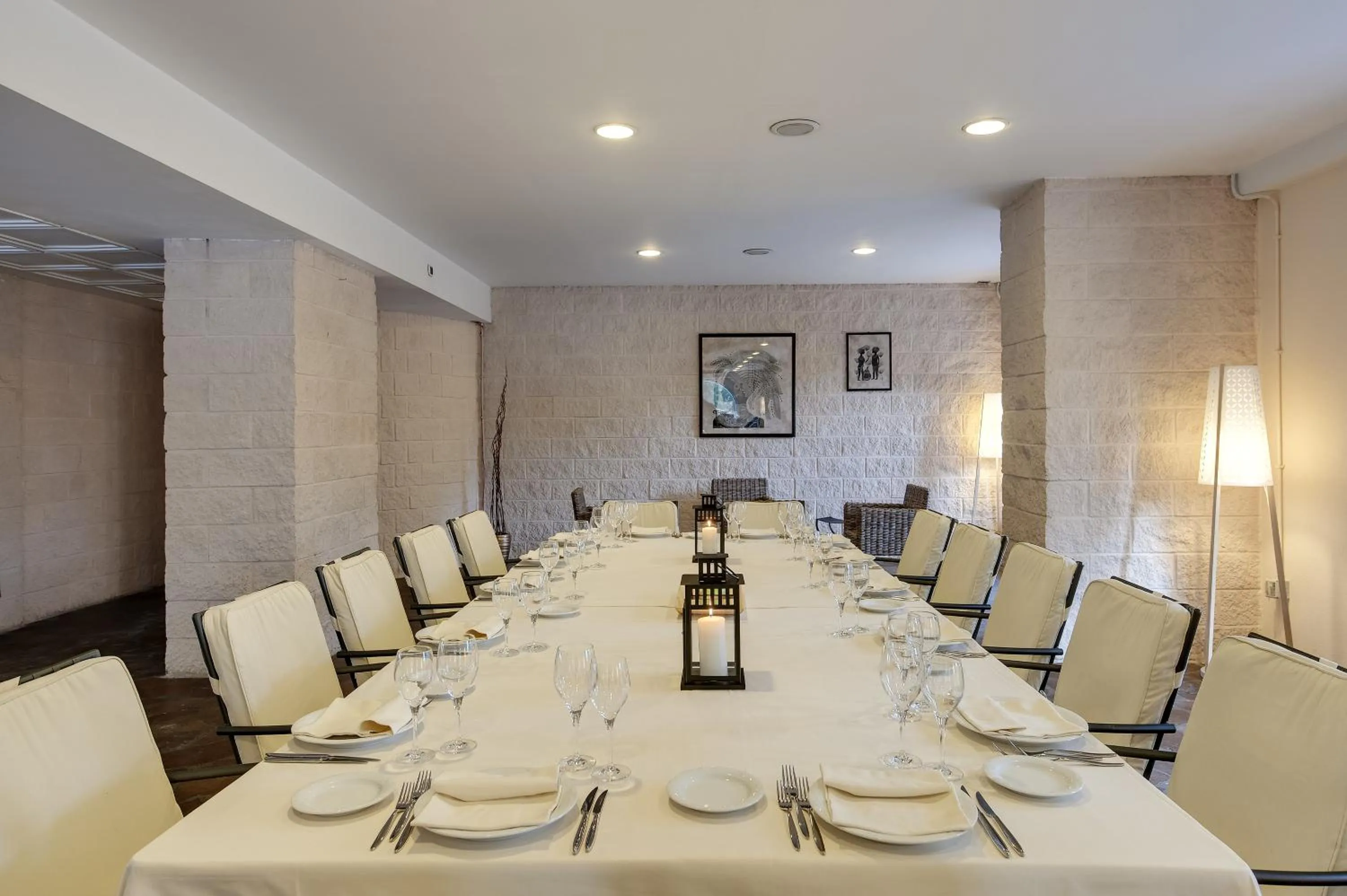 Meals in Occidental Aran Park