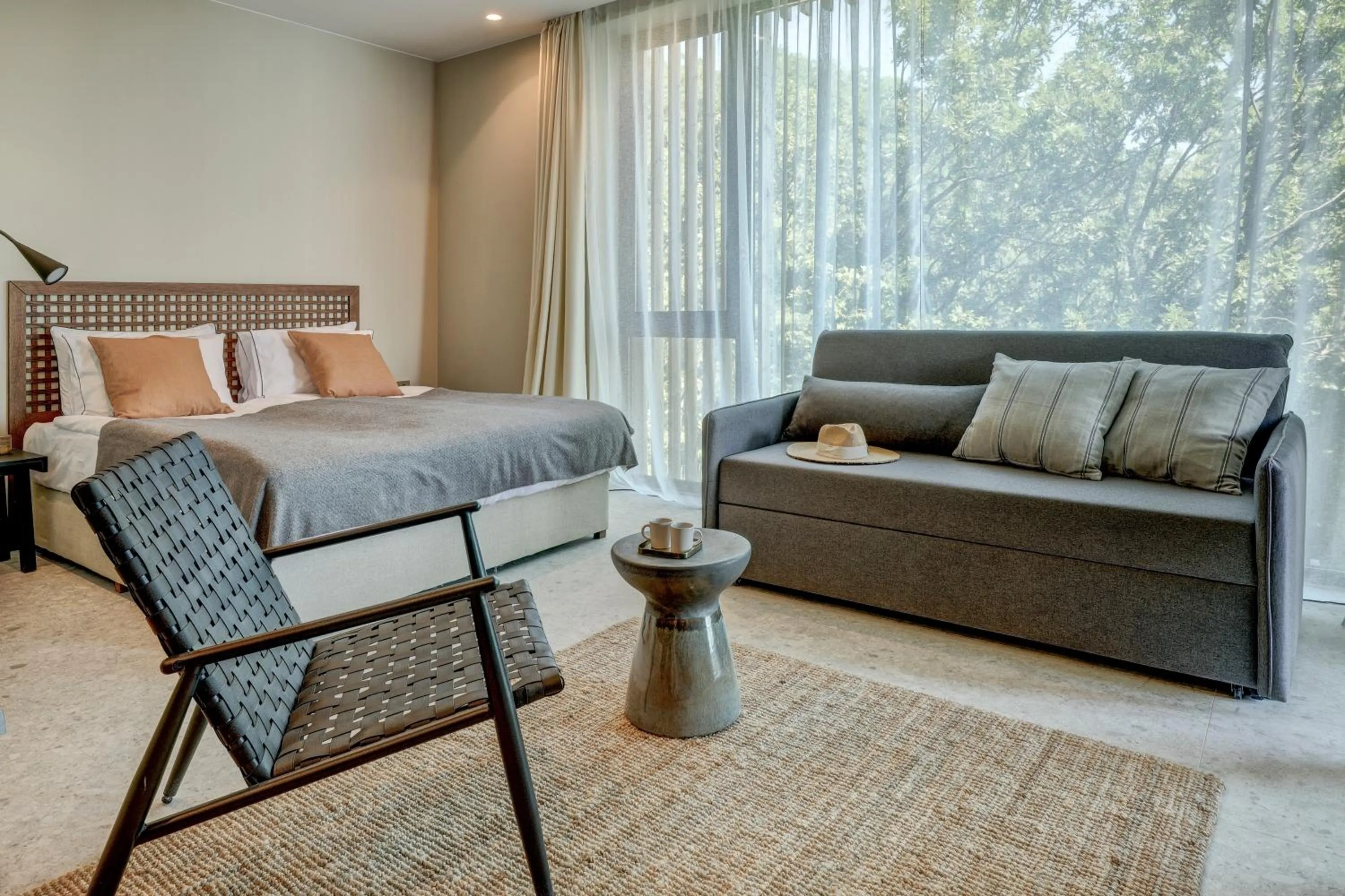 Living room in Umani Hotel - Free Beach - Free Parking