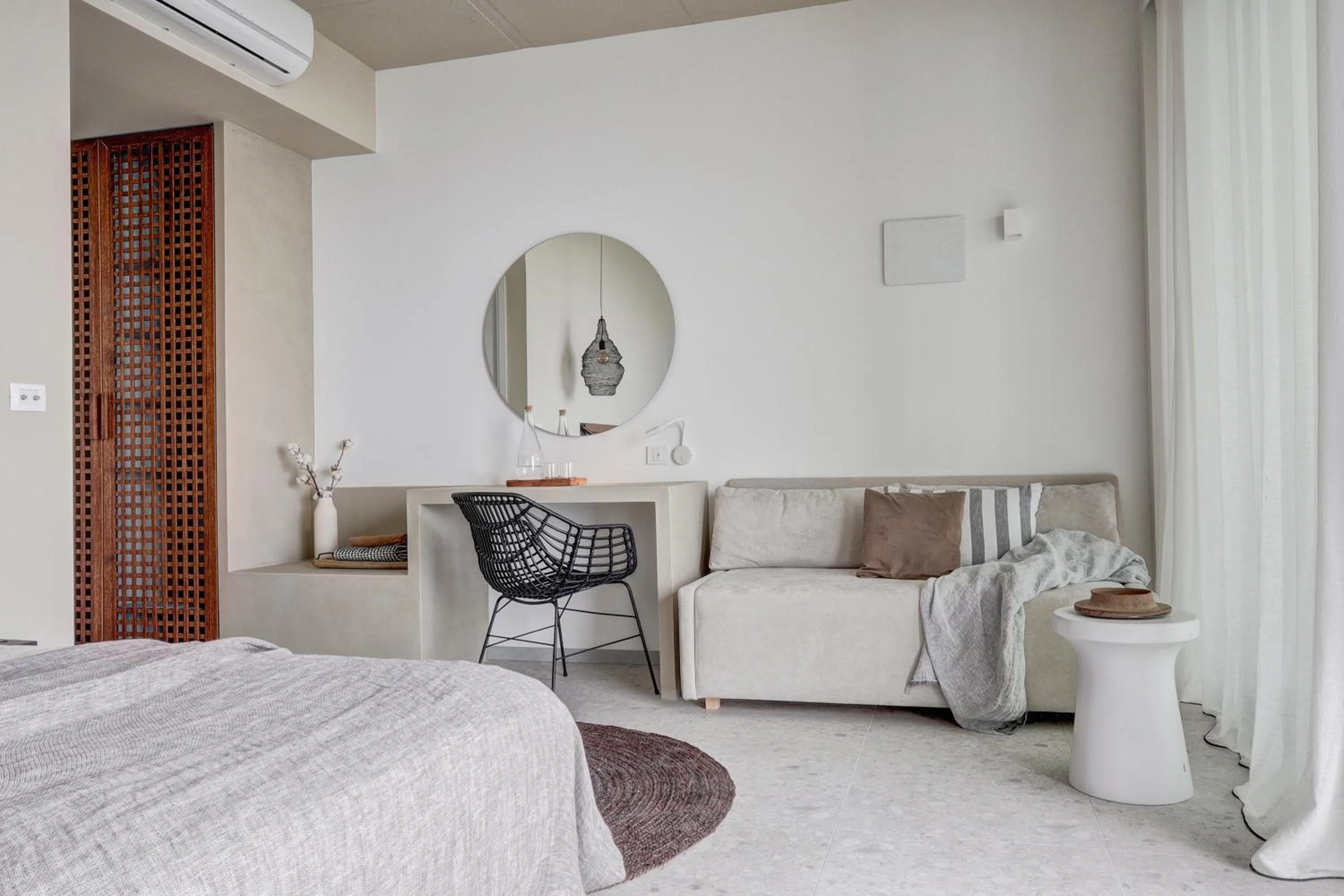 Seating area in Umani Hotel - Free Beach - Free Parking