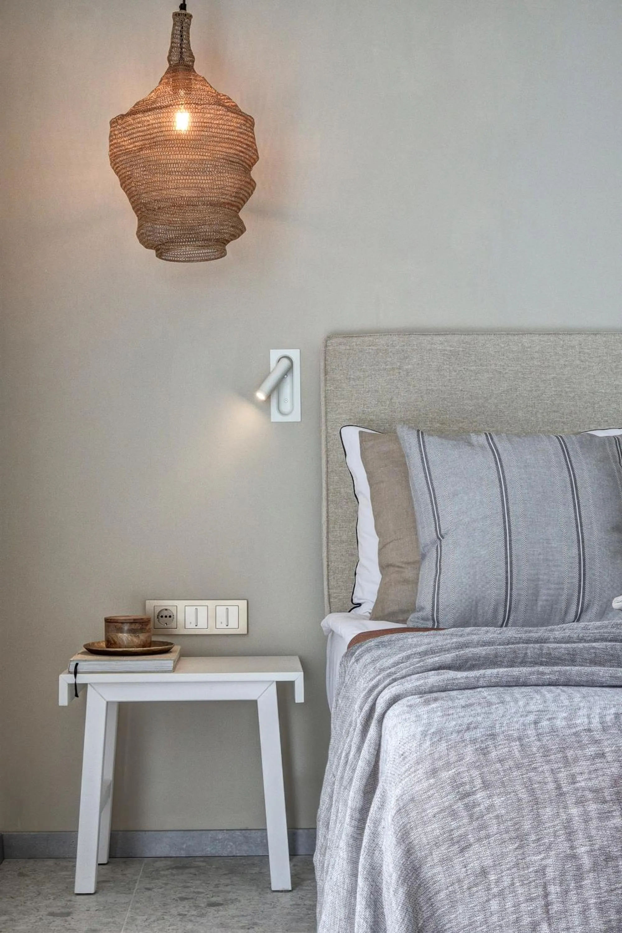 Bedroom in Umani Hotel - Free Beach - Free Parking