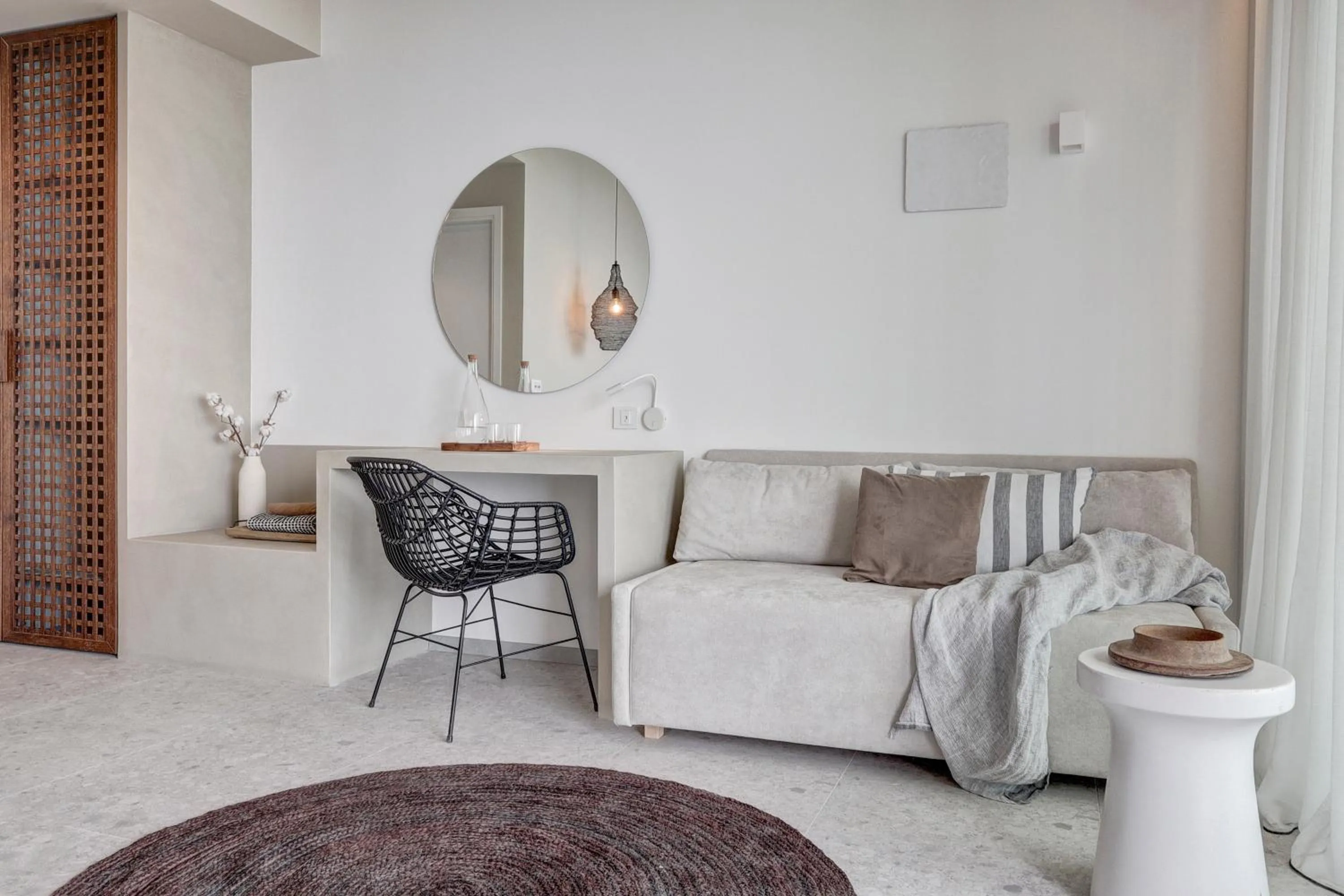 Seating area in Umani Hotel - Free Beach - Free Parking