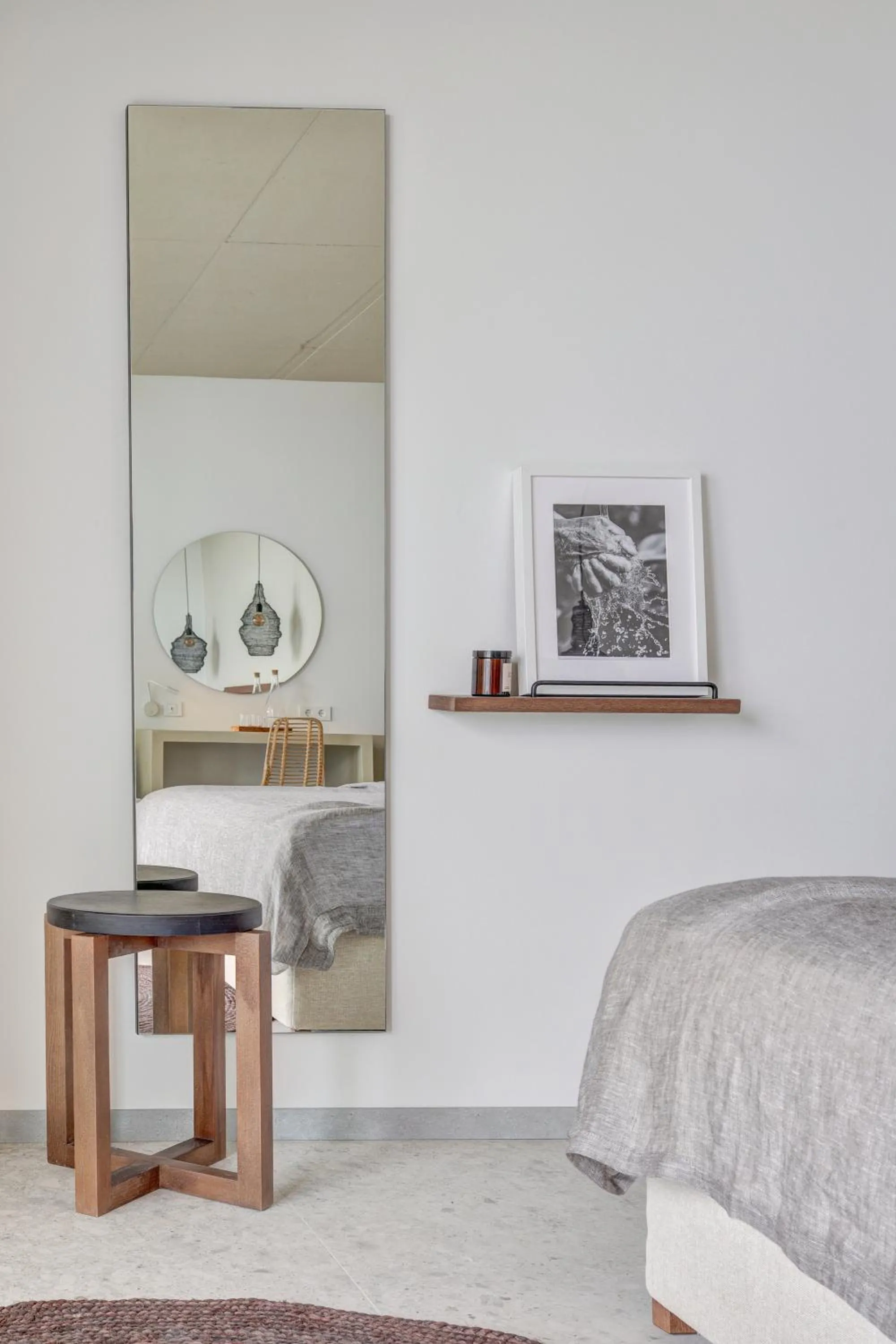 Bedroom in Umani Hotel - Free Beach - Free Parking