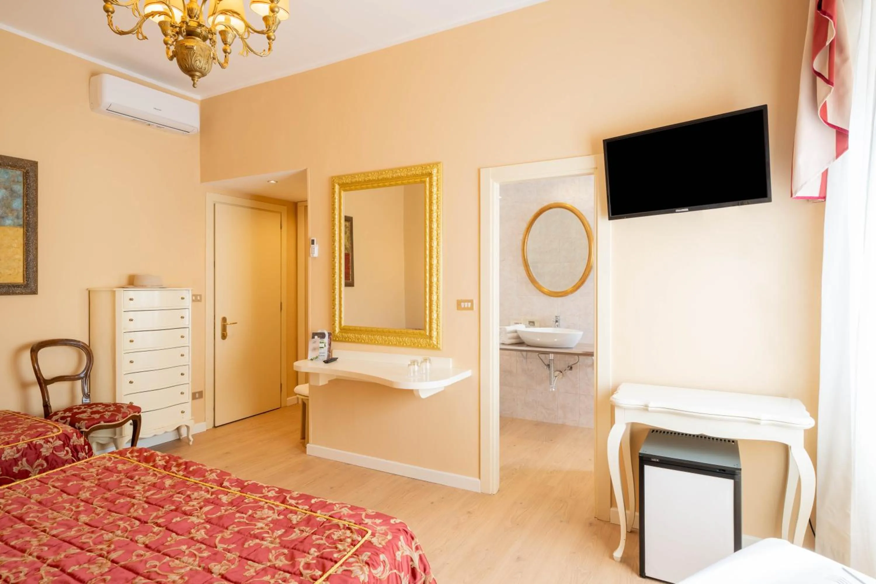 Bed in Hotel Manzoni Wellness&Spa