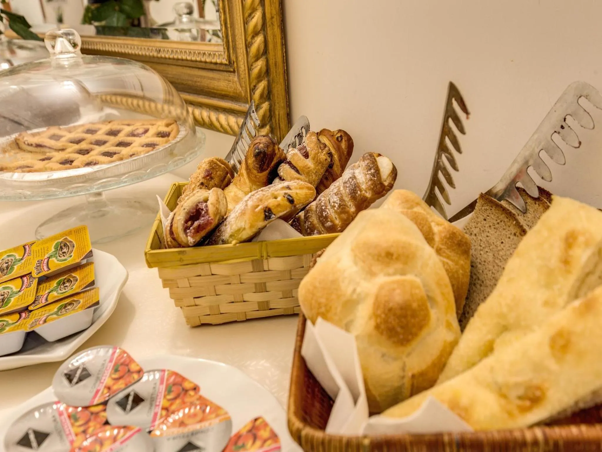 Restaurant/places to eat in Notti A Roma