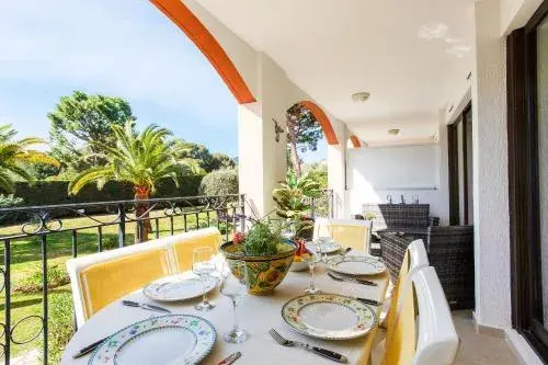L'ANGE GARDIEN AP4269 by Riviera Holiday Homes L'ANGE GARDIEN AP4269 by Riviera Holiday Homes