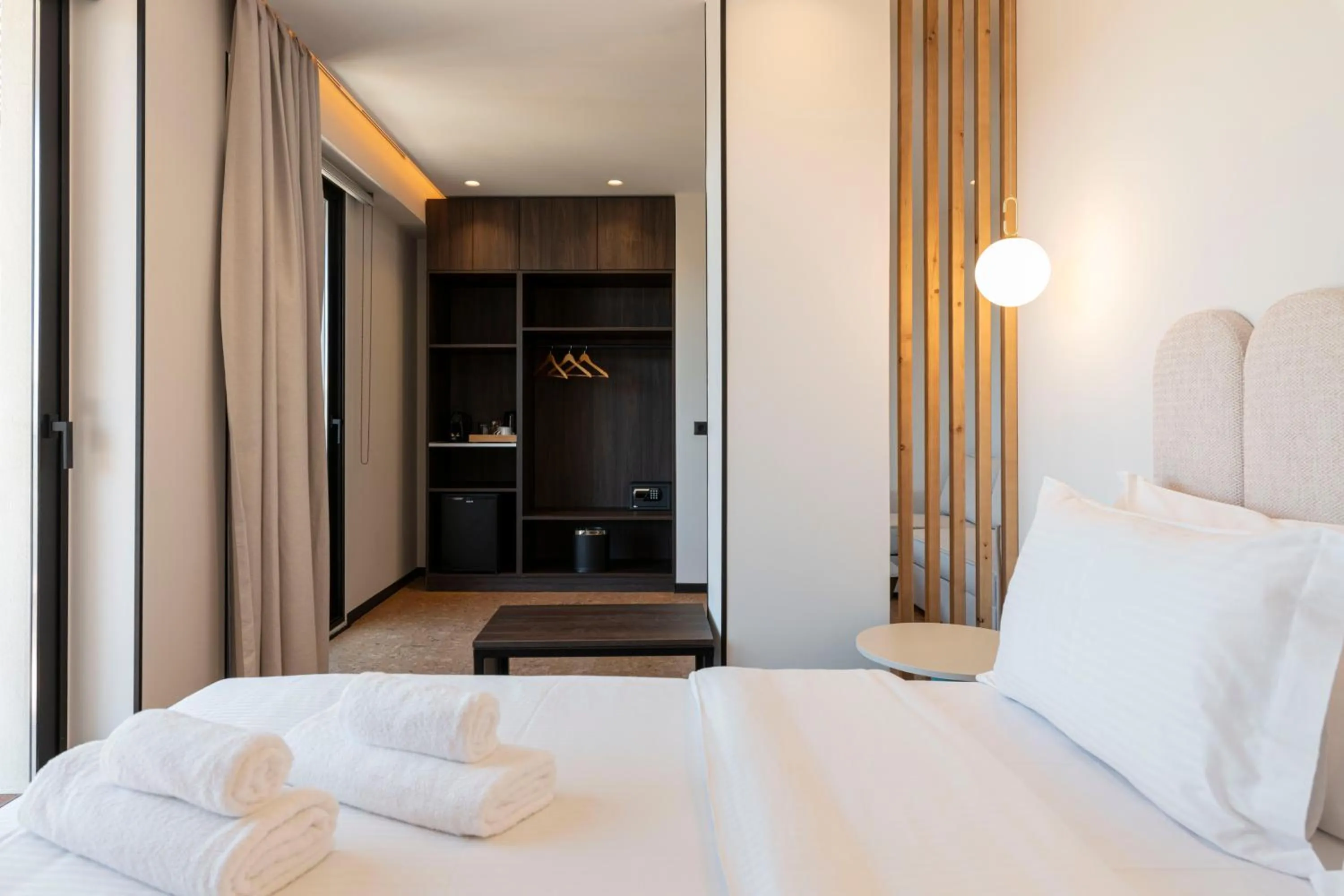 Photo of the whole room, Bed in PAREA Athens