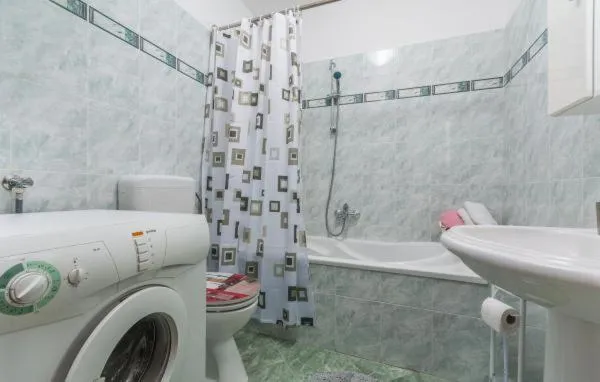 Bathroom in Apartment Liam