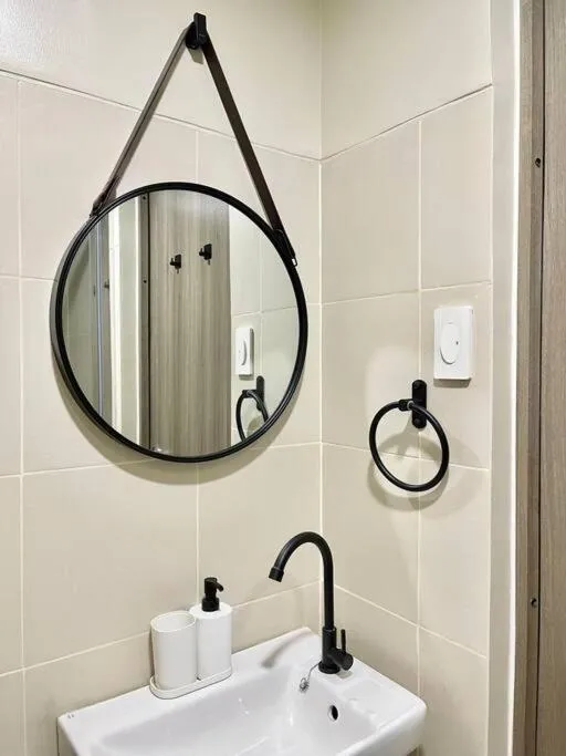 Bathroom in 1BR Suite near Megamall, Boni & Shaw MRT Station