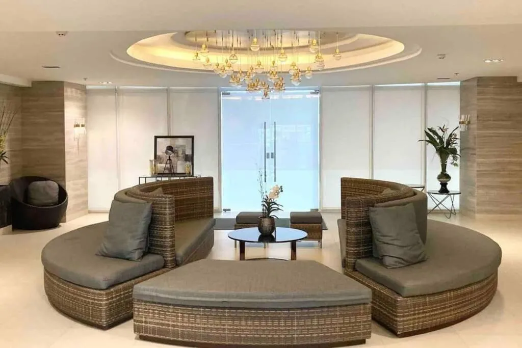 1BR Suite near Megamall, Boni & Shaw MRT Station