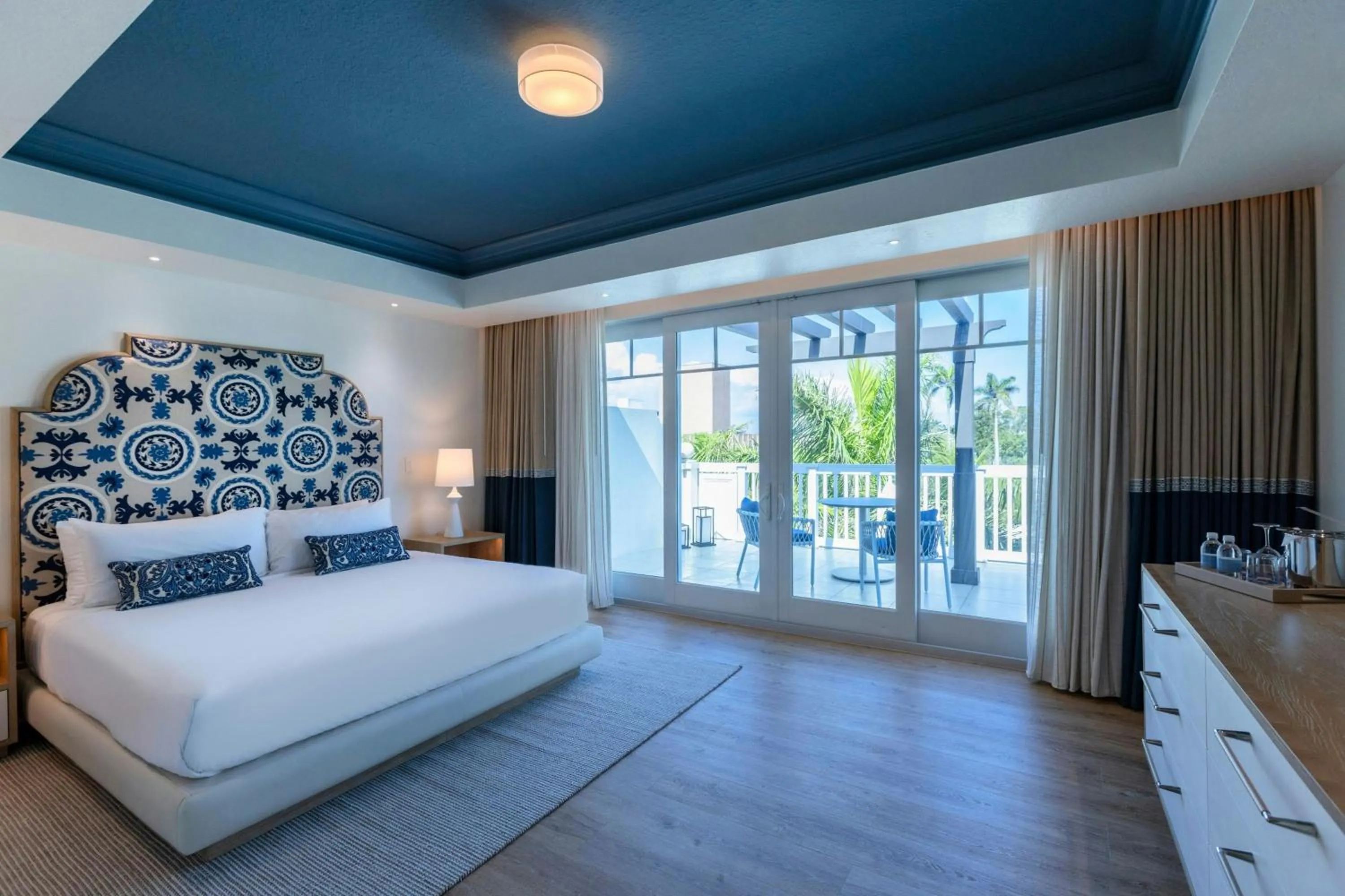 Bedroom, Bed in The Seagate Hotel, Golf & Beach Club, Autograph Collection