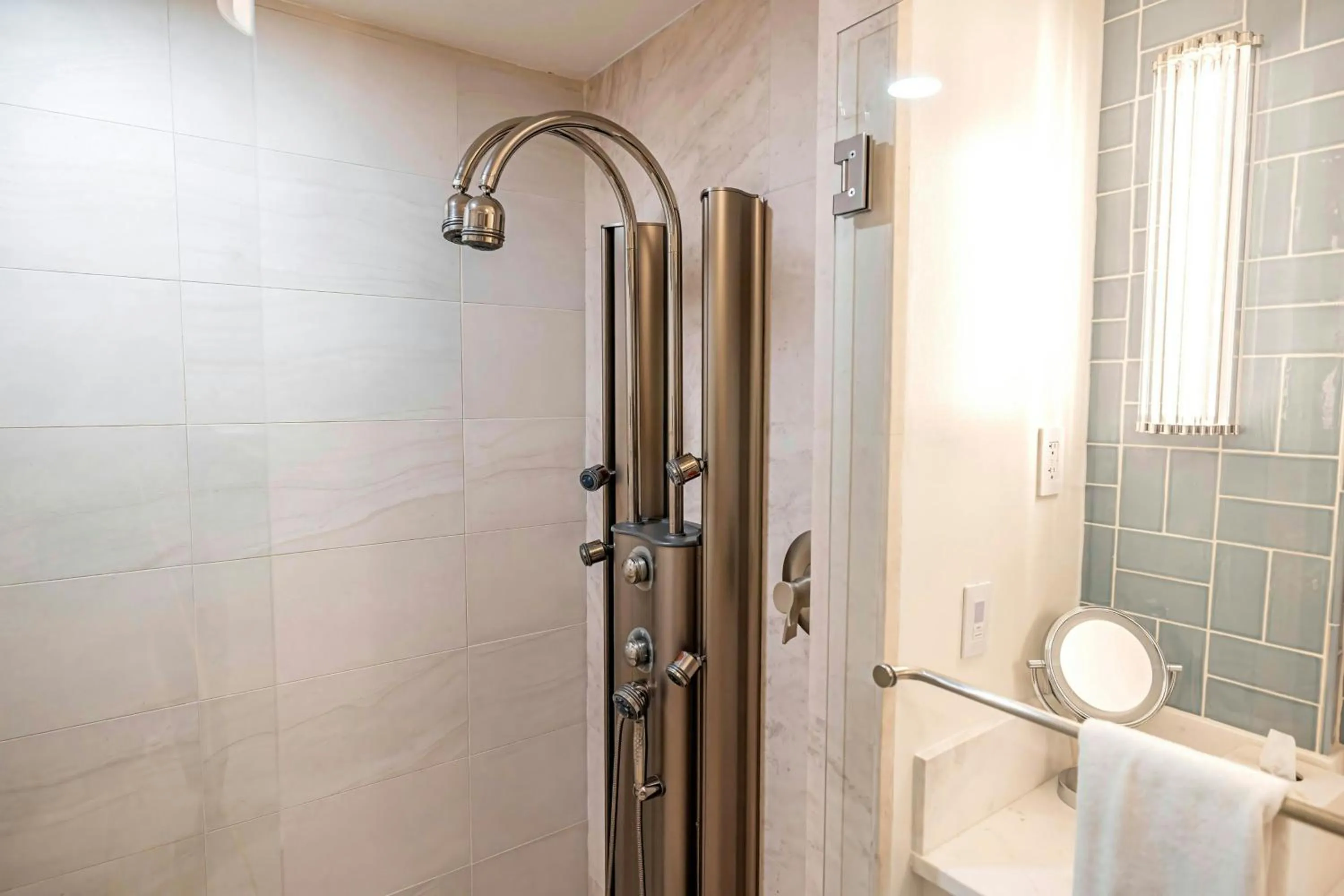 Bathroom in The Seagate Hotel, Golf & Beach Club, Autograph Collection