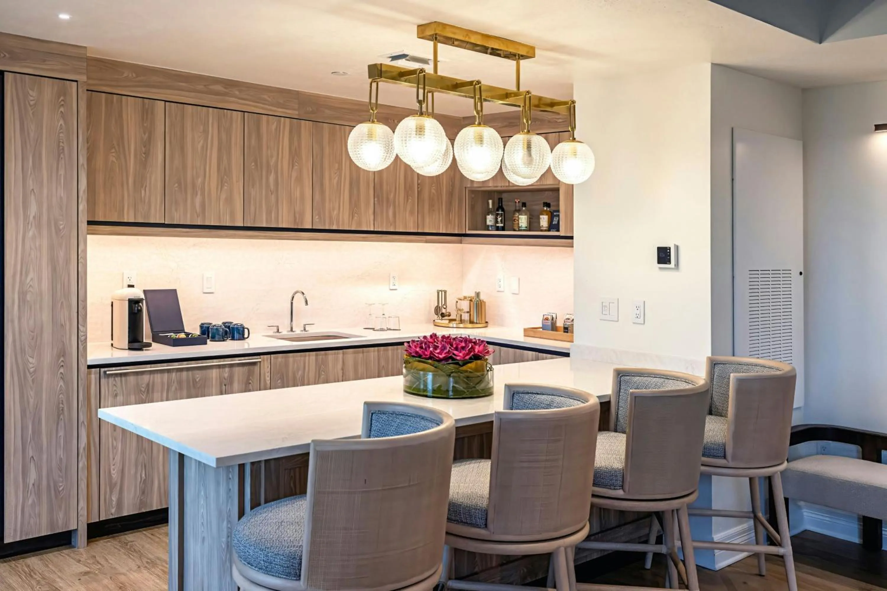 Kitchen or kitchenette in The Seagate Hotel, Golf & Beach Club, Autograph Collection