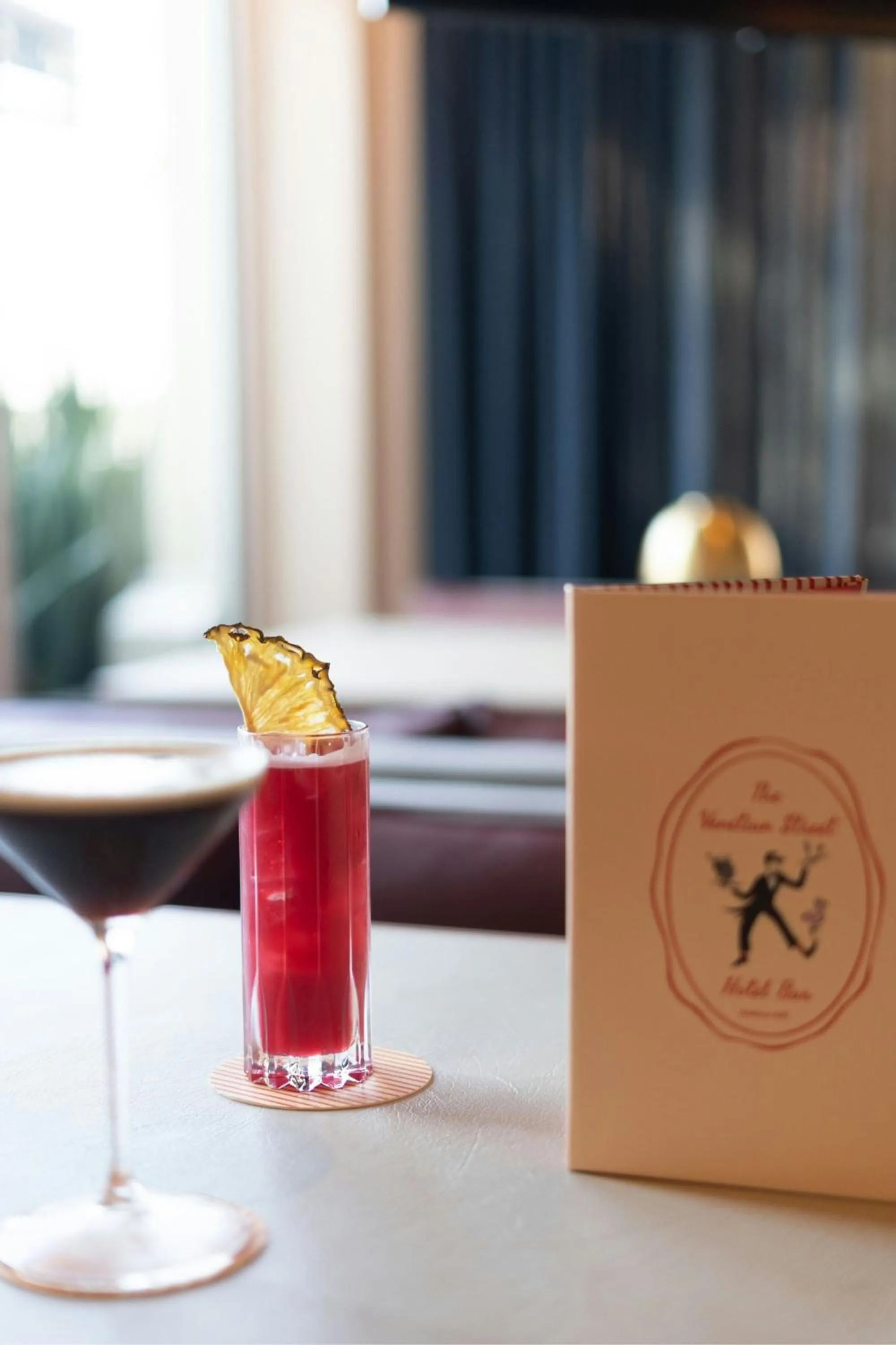 Lounge or bar in The Seagate Hotel, Golf & Beach Club, Autograph Collection