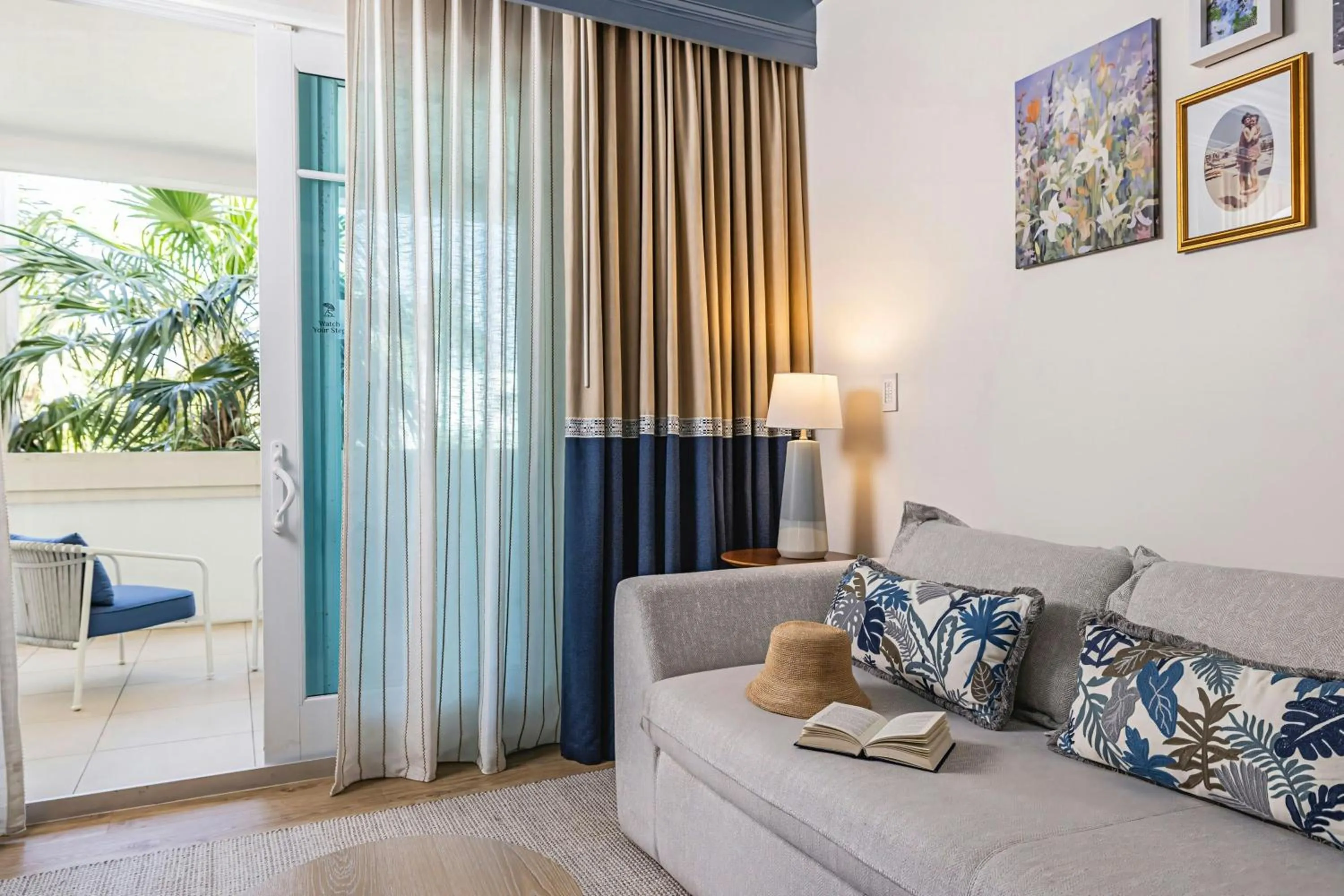 Living room in The Seagate Hotel, Golf & Beach Club, Autograph Collection