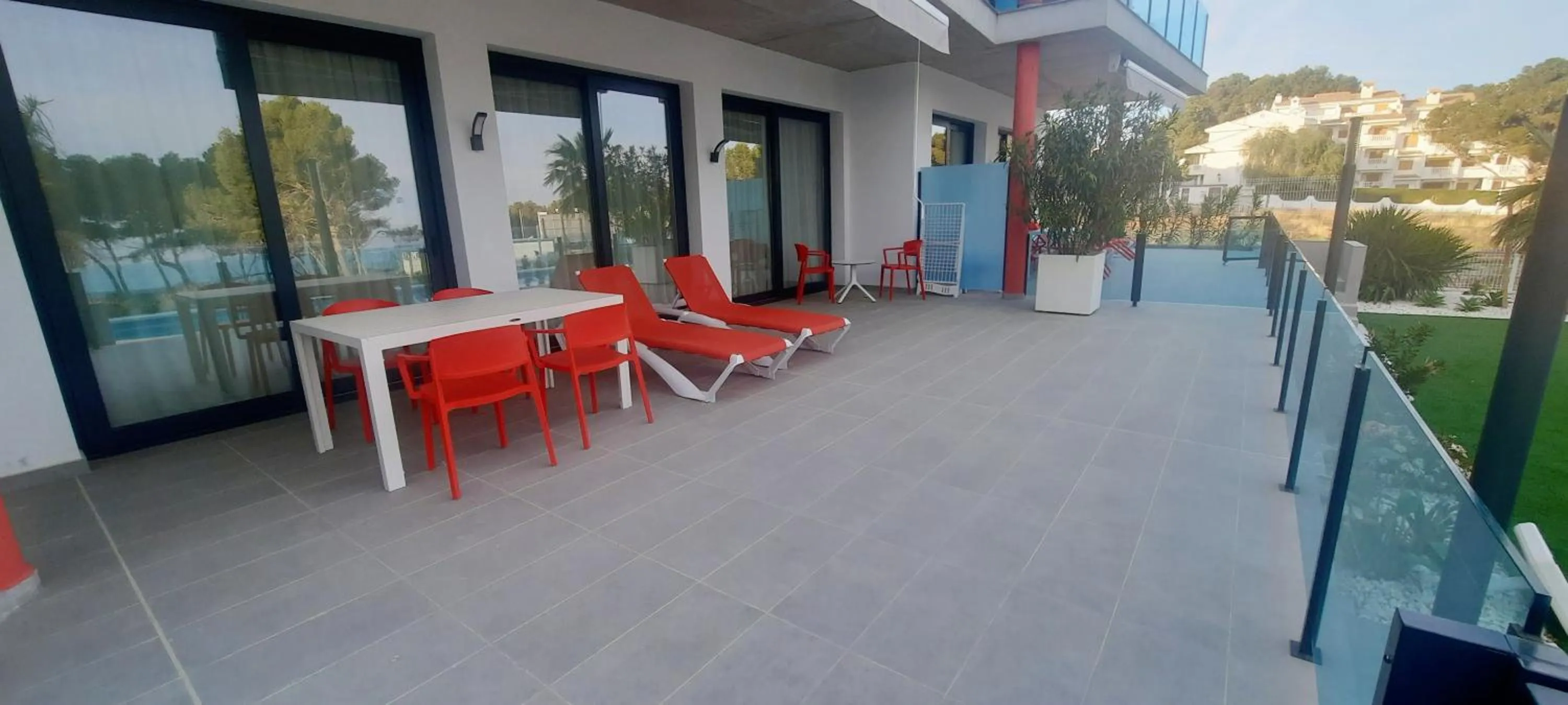 AZAHAR BEACH Red Apartments & Spa