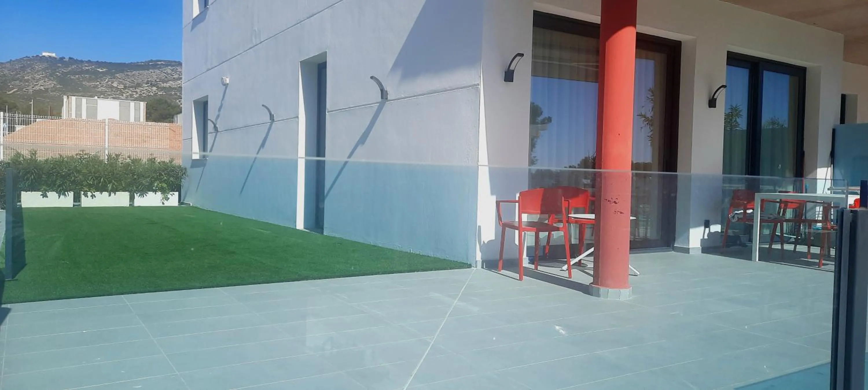 AZAHAR BEACH Red Apartments & Spa