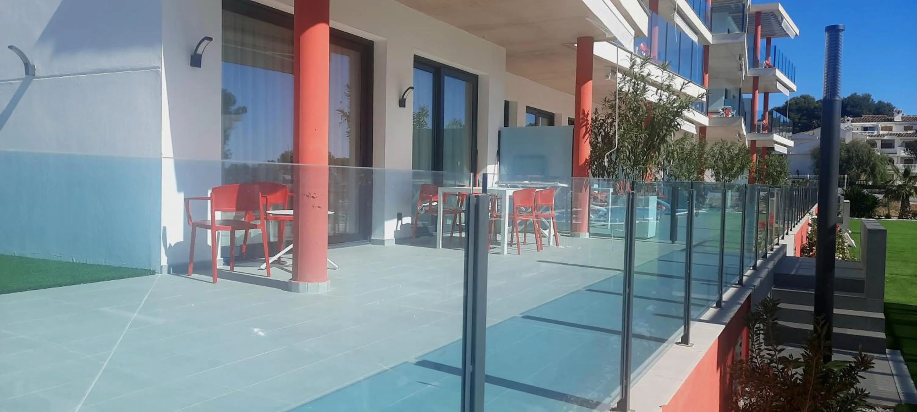 AZAHAR BEACH Red Apartments & Spa