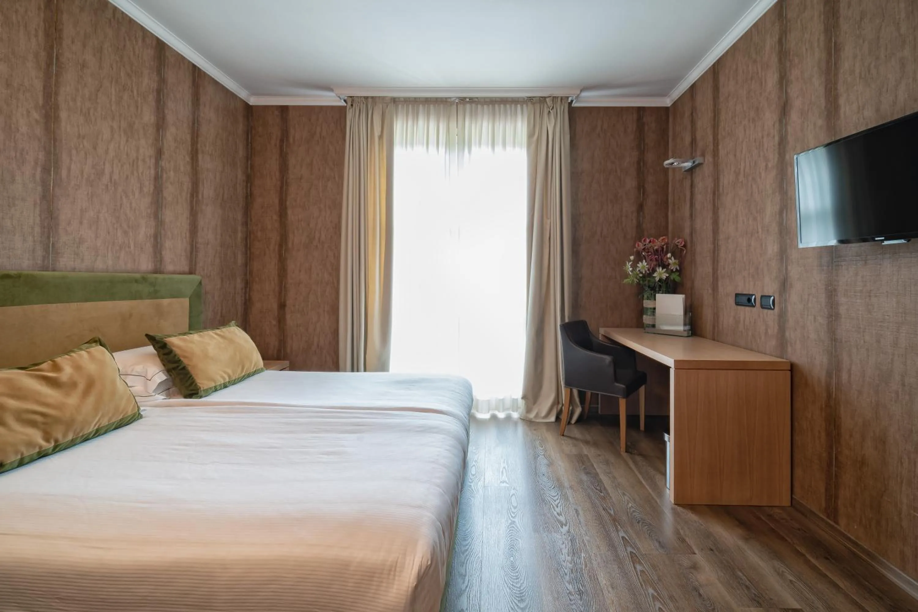 Photo of the whole room, Bed in Phi Hotel Piajo