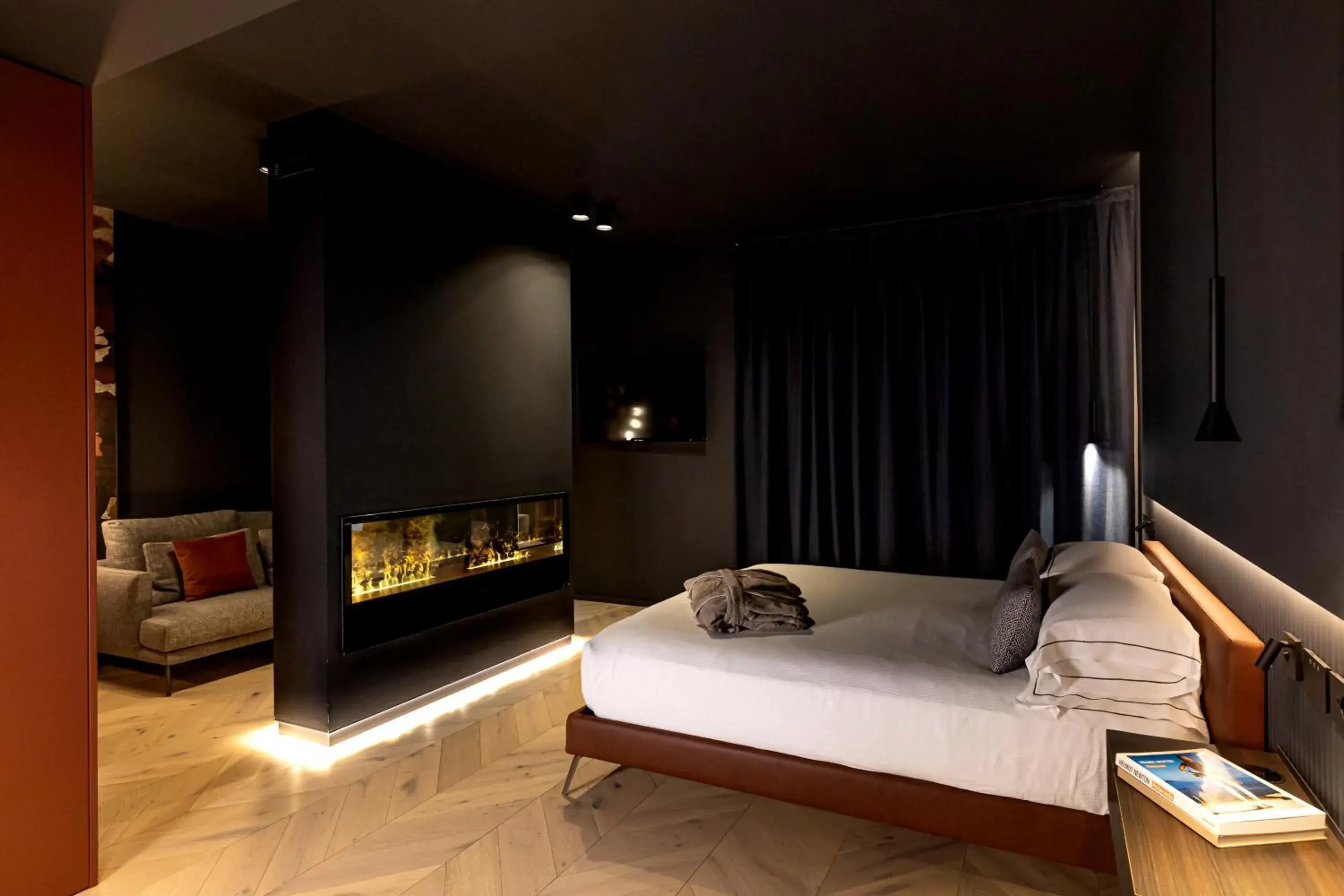 Suite with private Spa in Phi Hotel Piajo Suite with private Spa in Phi Hotel Piajo