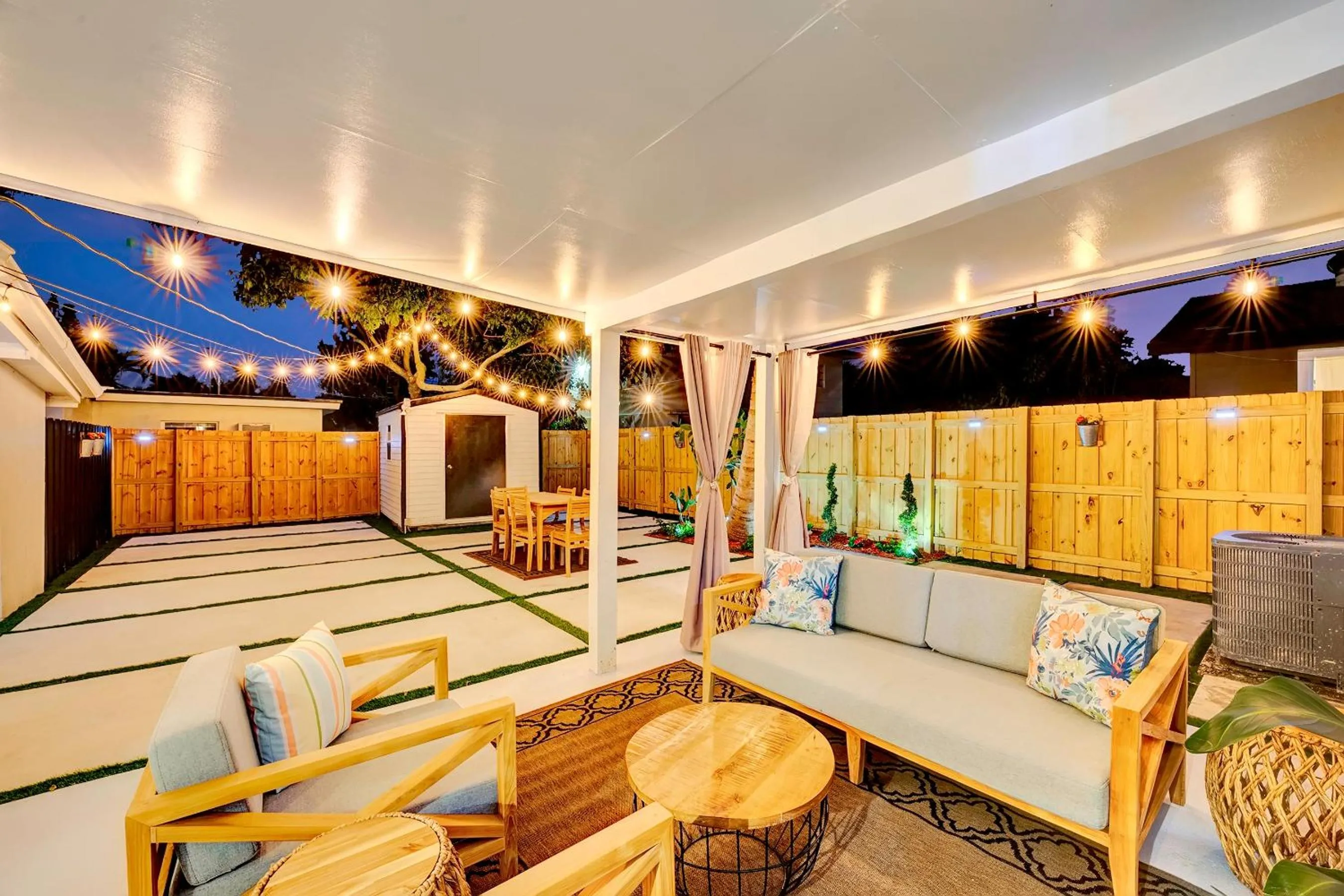 Property building in Casa Del Sol