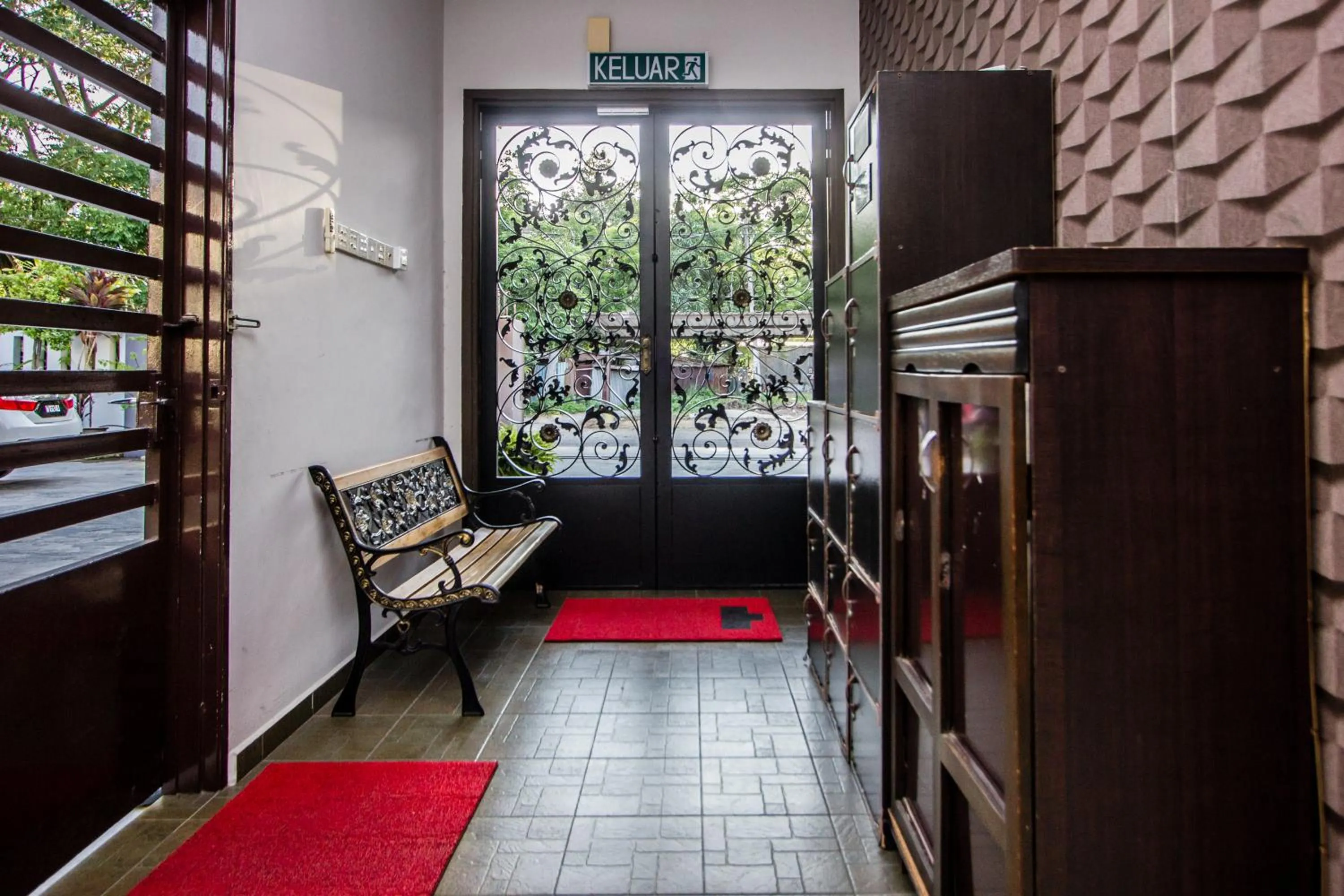 Facade/entrance in Value Inn Homestay