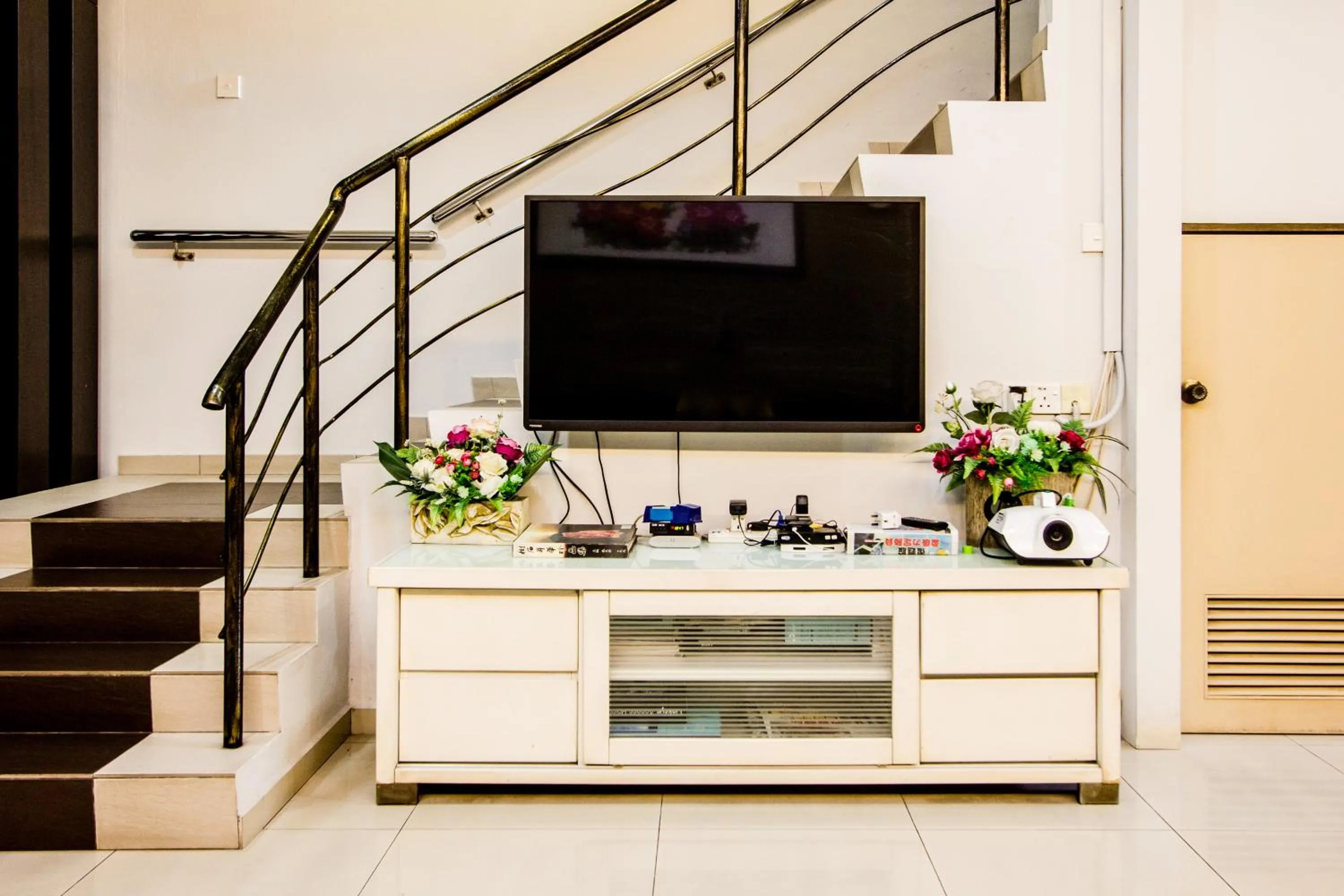 TV and multimedia in Value Inn Homestay