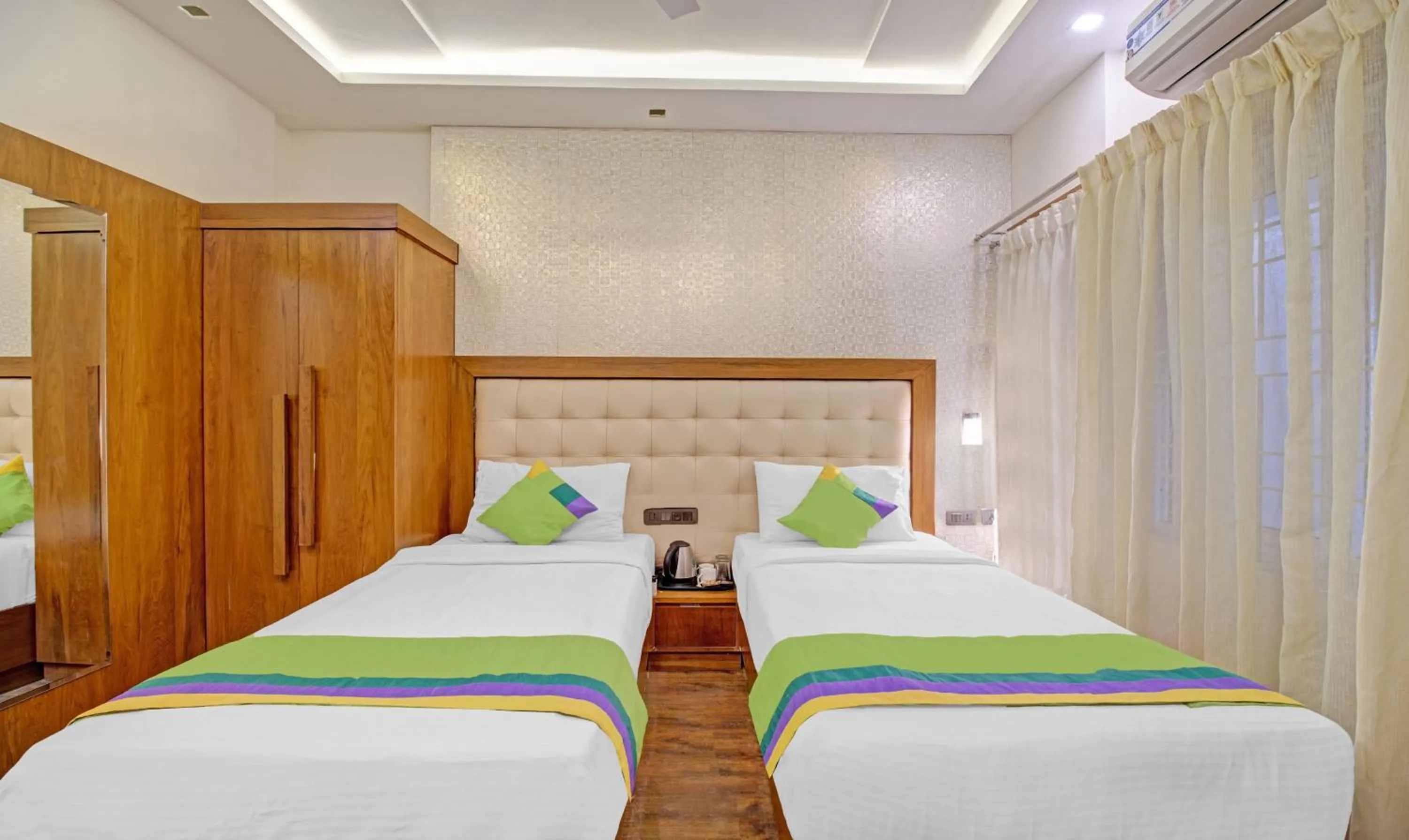 Bedroom, Bed in Treebo White Inn