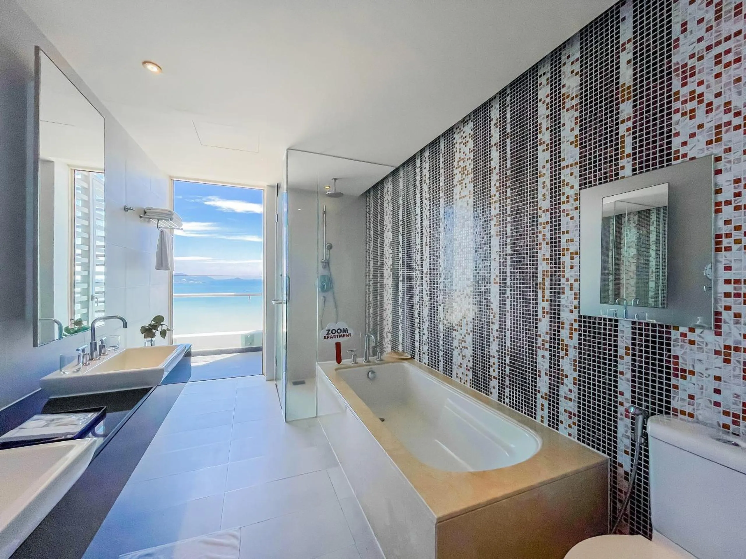 Shower in The Sea Luxury Nha Trang Apartment
