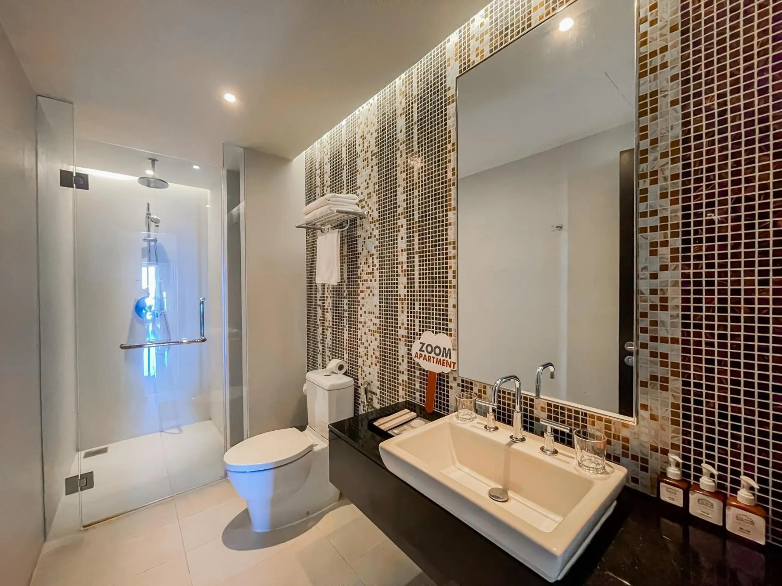 Shower in The Sea Luxury Nha Trang Apartment